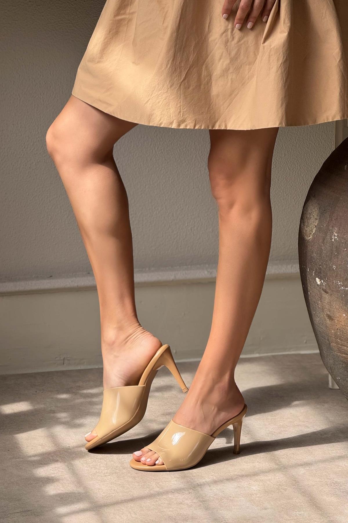 Morris Nude Effaf Bant Detayl Kad N Topuklu Terlik