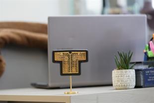 Tılsımlı Gömlek Masaüstü