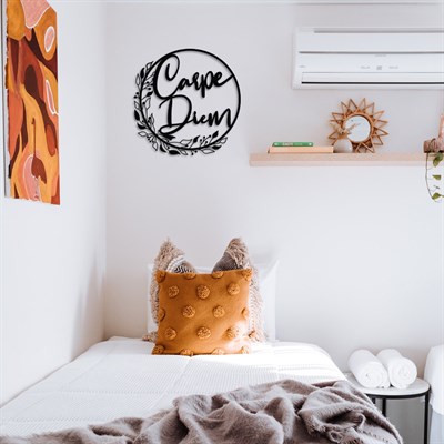 Carpe Diem Zaman ve Anlam Temalı Metal Duvar Tablosu, Minimalist Yuvarlak Tasarım