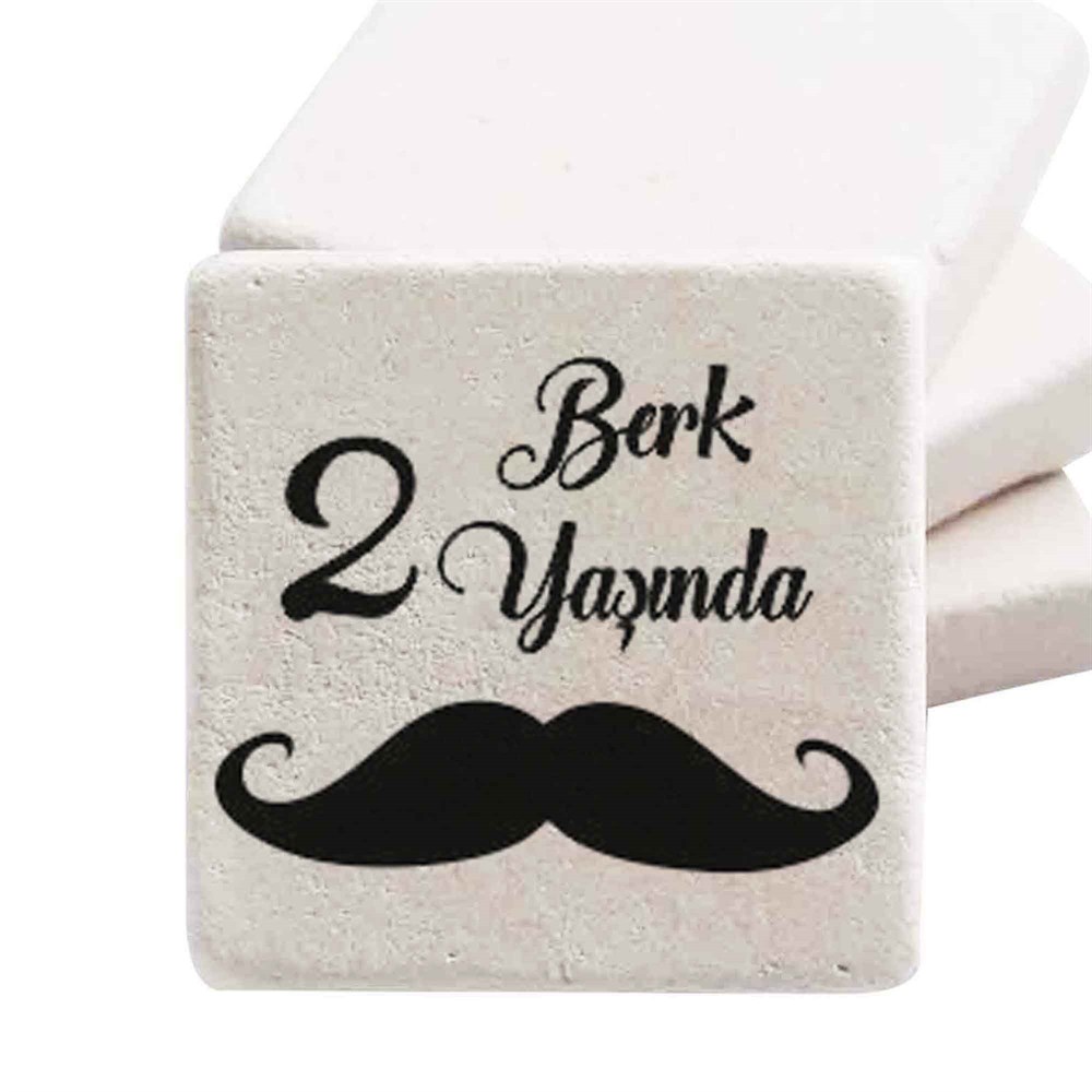 Bebek Şekeri Doğal Taş Magnet Ayın Üstünde Oturmuş Bebek