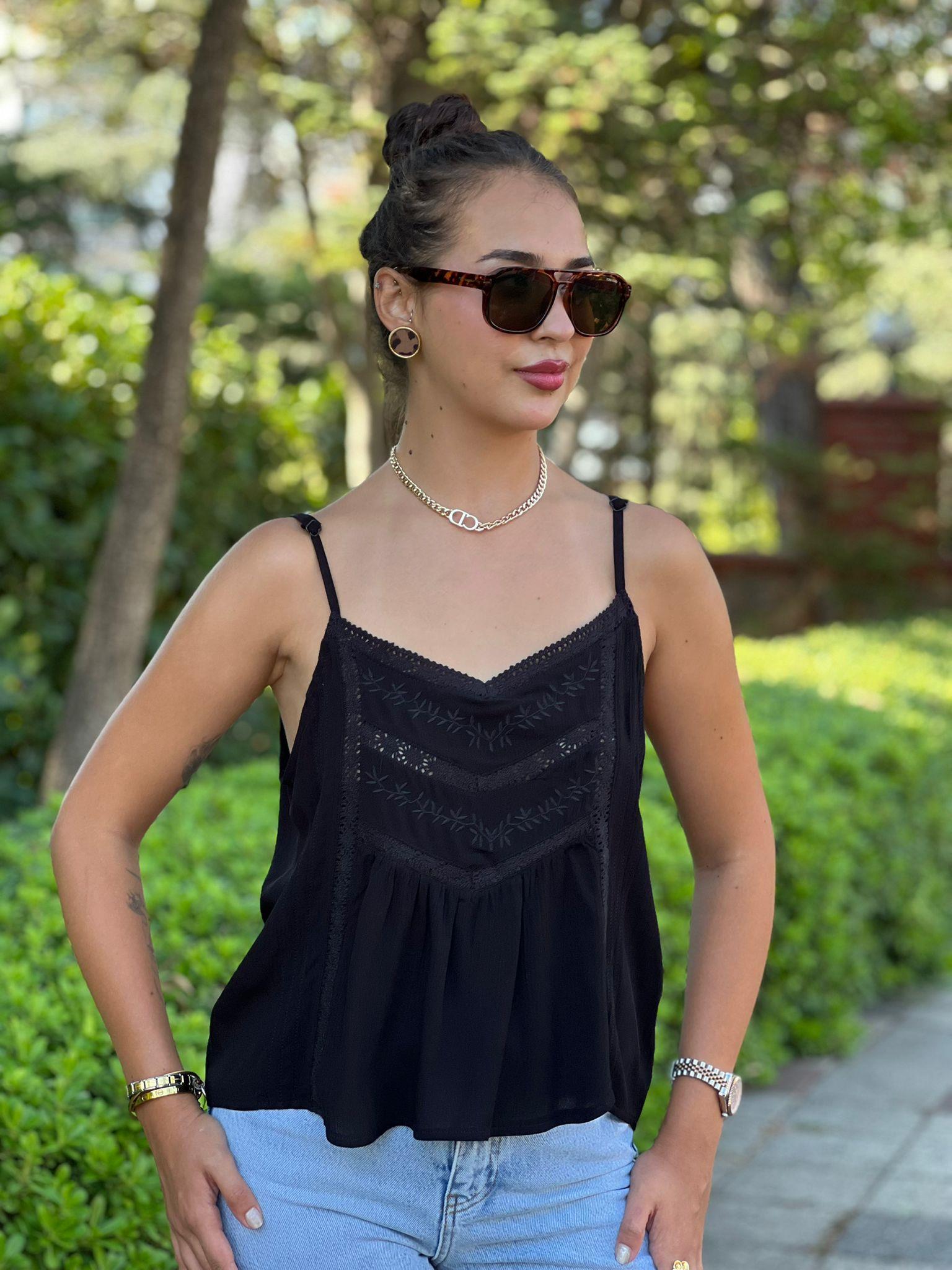 Dantel Detaylı İp Askılı Bluz 2517442 Siyah