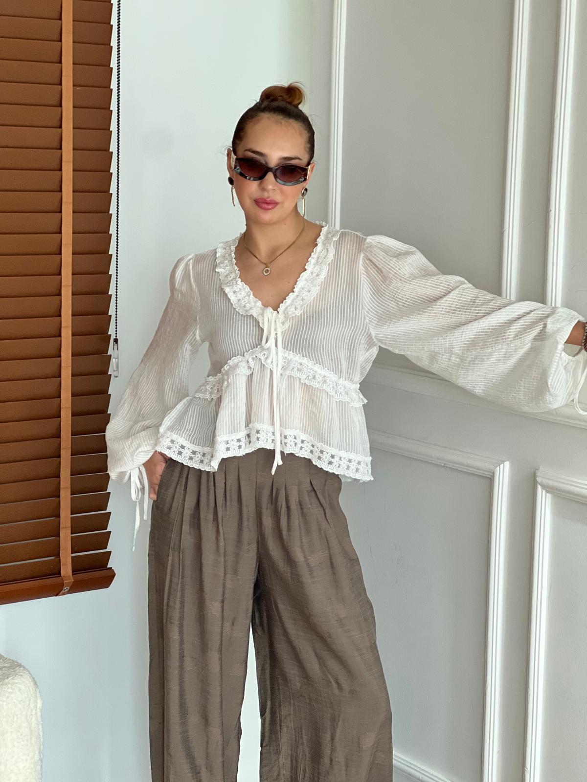 Dantel Yaka Balon Kol Bluz 31350 Ekru