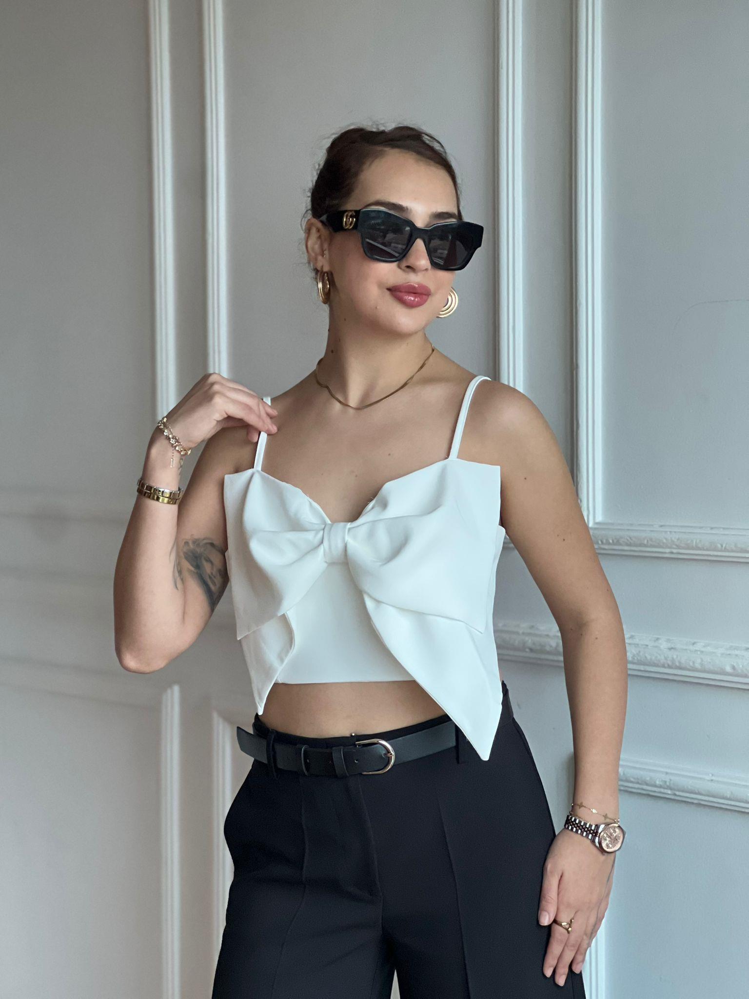 Fiyonklu Büstiyer 8000 Beyaz