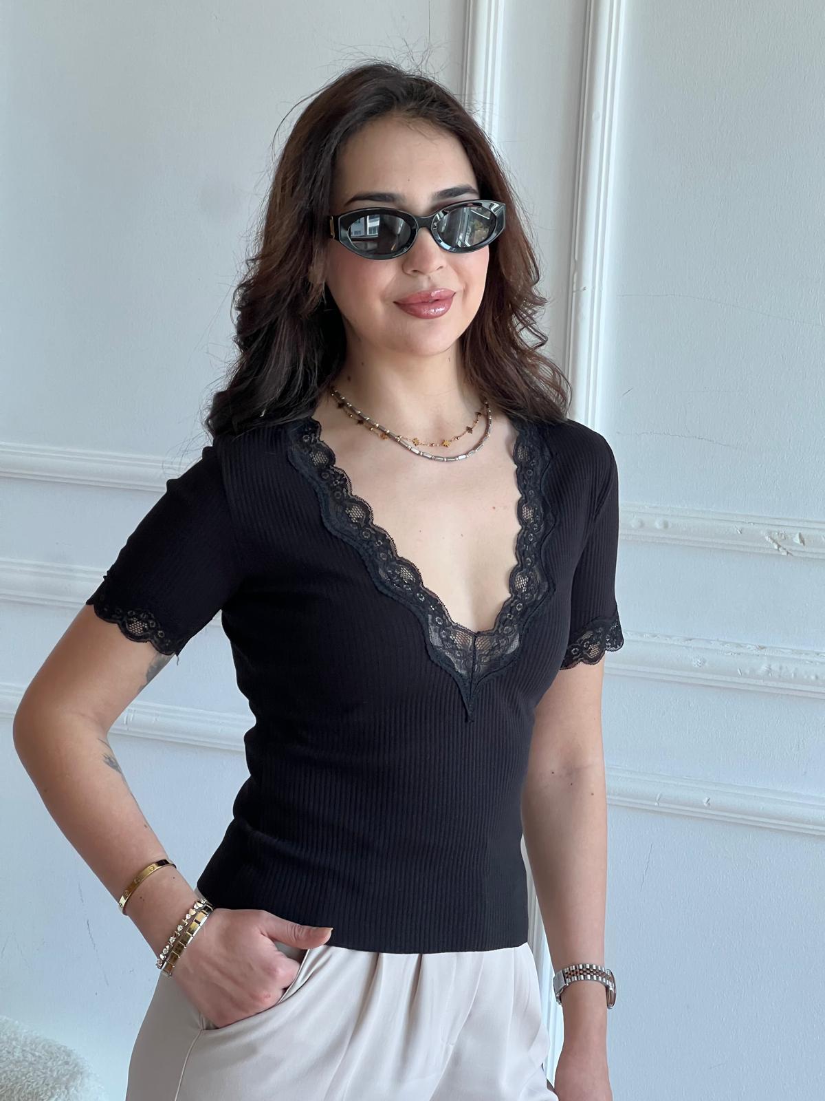Yaka Kol Dantelli Fitilli Kısa Kol Bluz 1080 Siyah