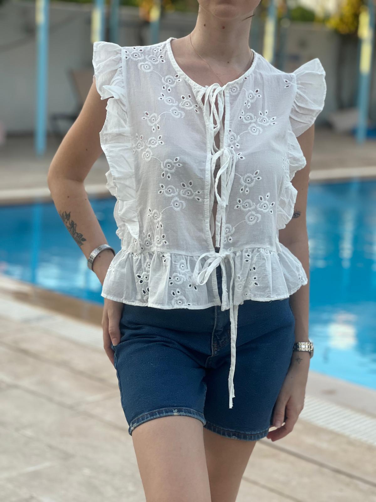 Önden Bağlamalı Sıfır Kol Bluz 24224 Ekru