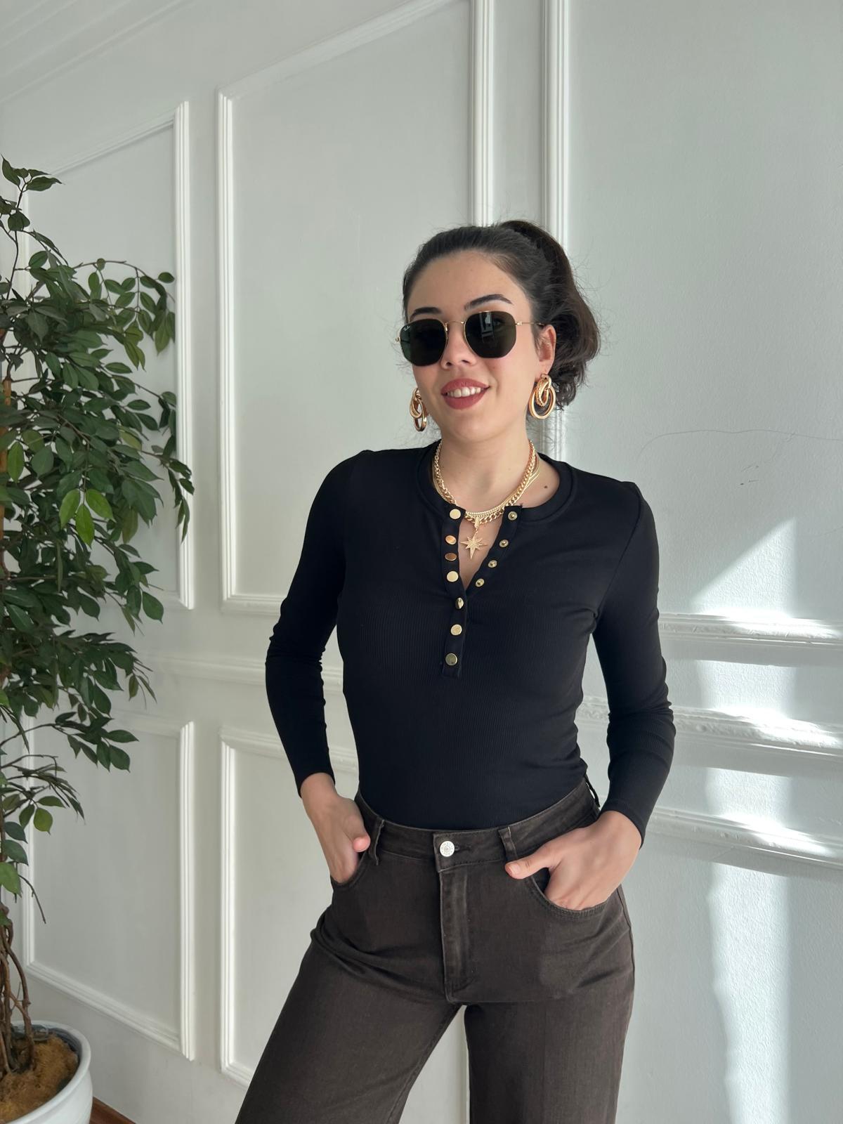 Yakası Patlı Düğmeli Bluz 16363 Siyah