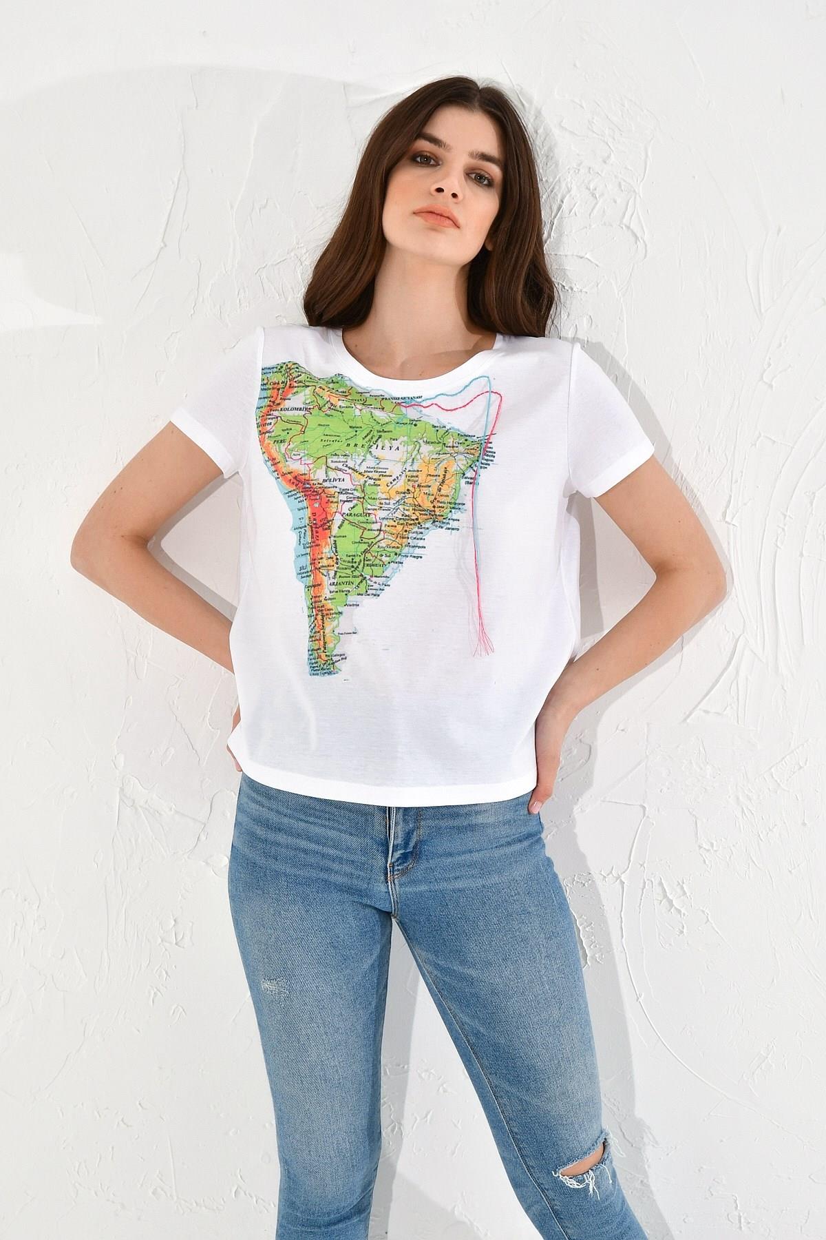 HN2546Güney Amerika Baskılı Basic T-shirt