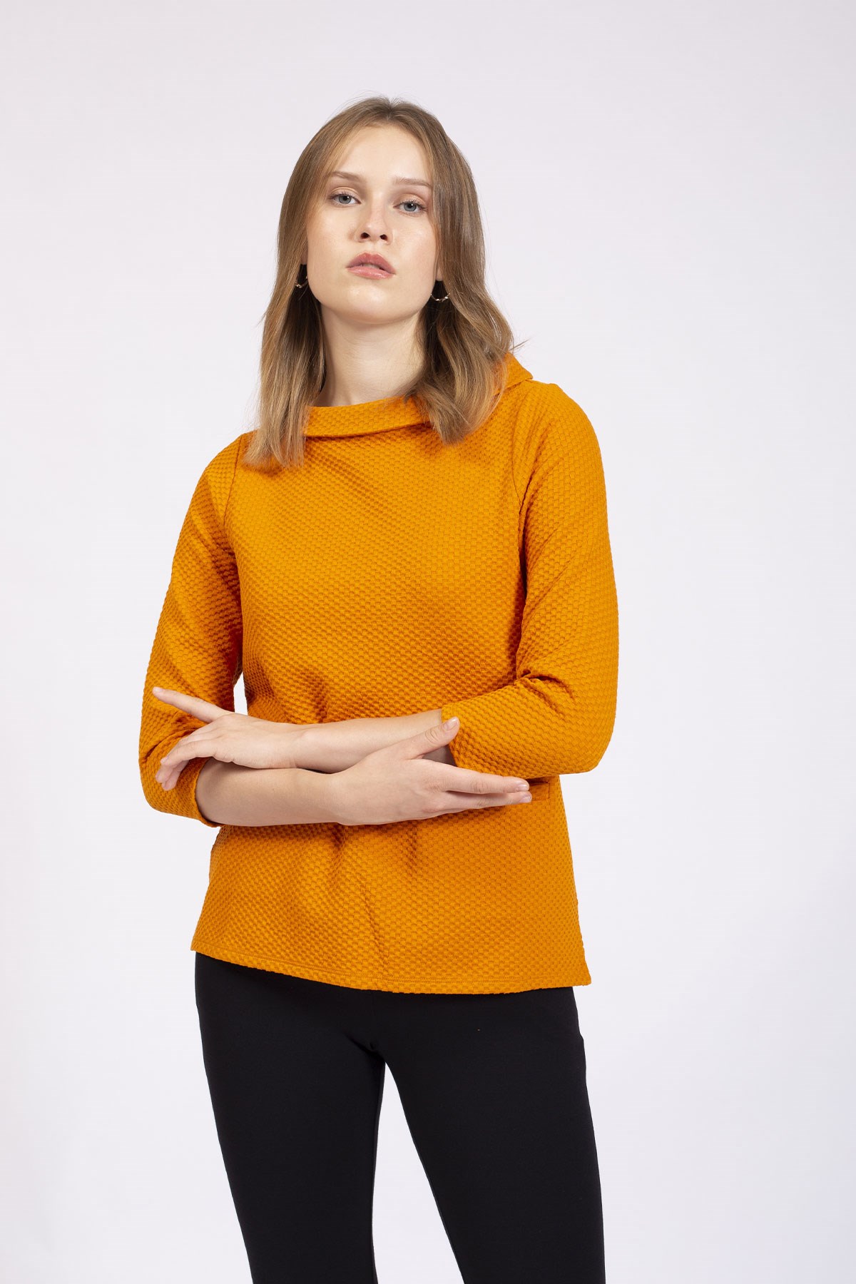 HN2749Bardot Yaka Kendinden Desenli Bluz
