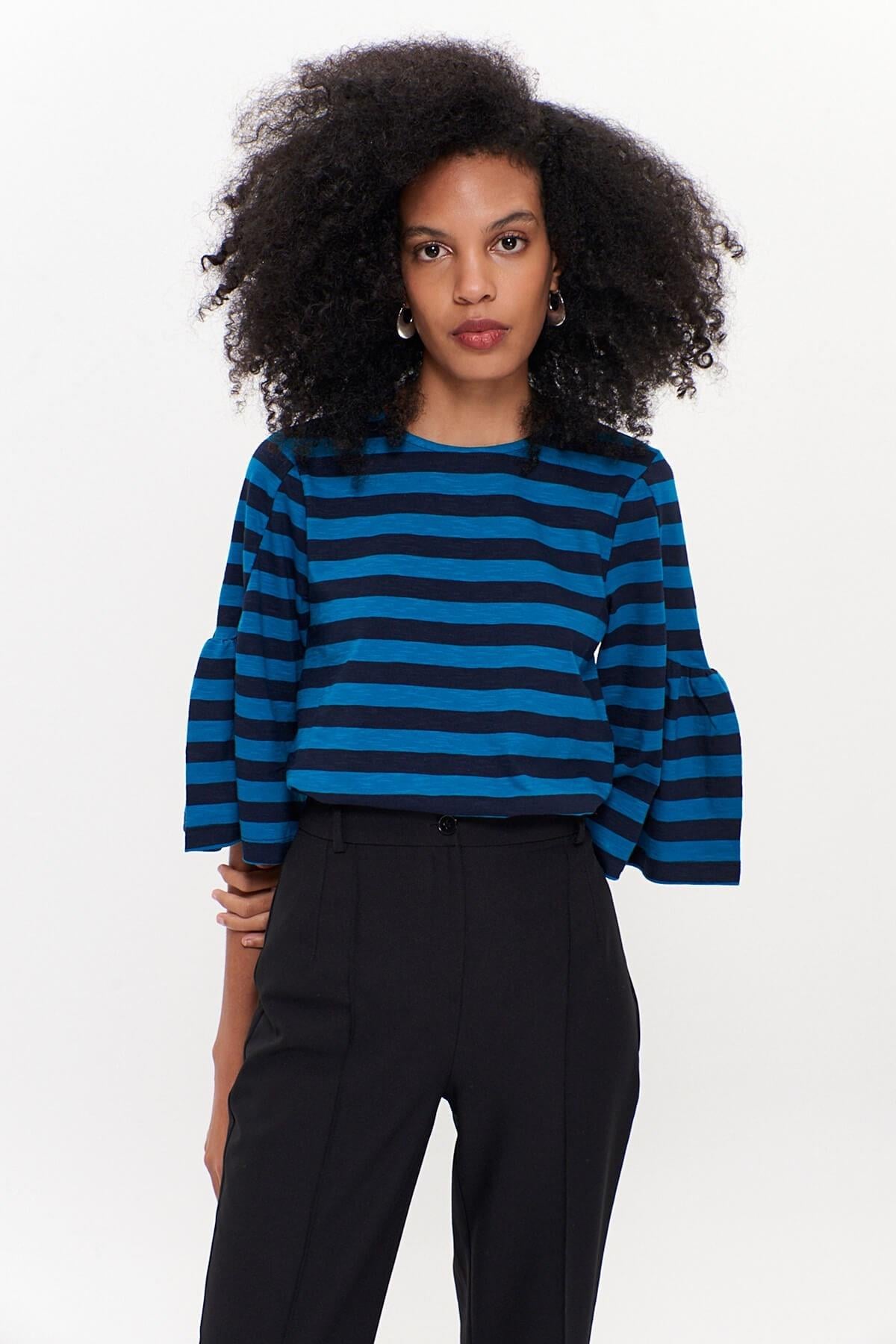 HN3063Çizgili Kolları Büzgülü T-Shirt