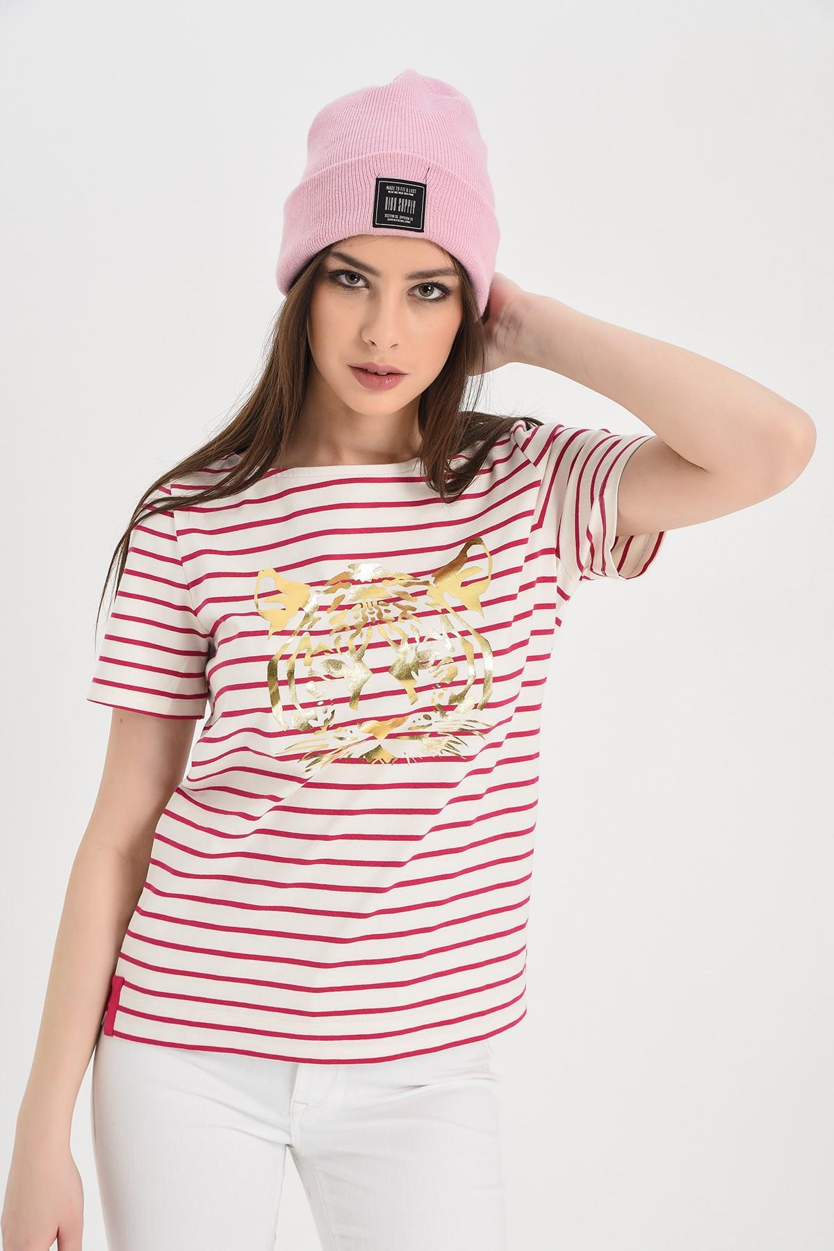 HN1299Aslan Baskılı T-shirt