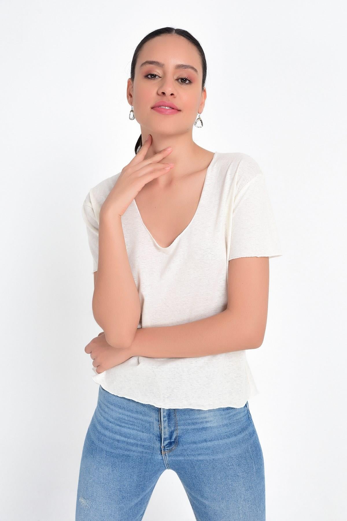 HN1713V Yakalı Basic T-shirt