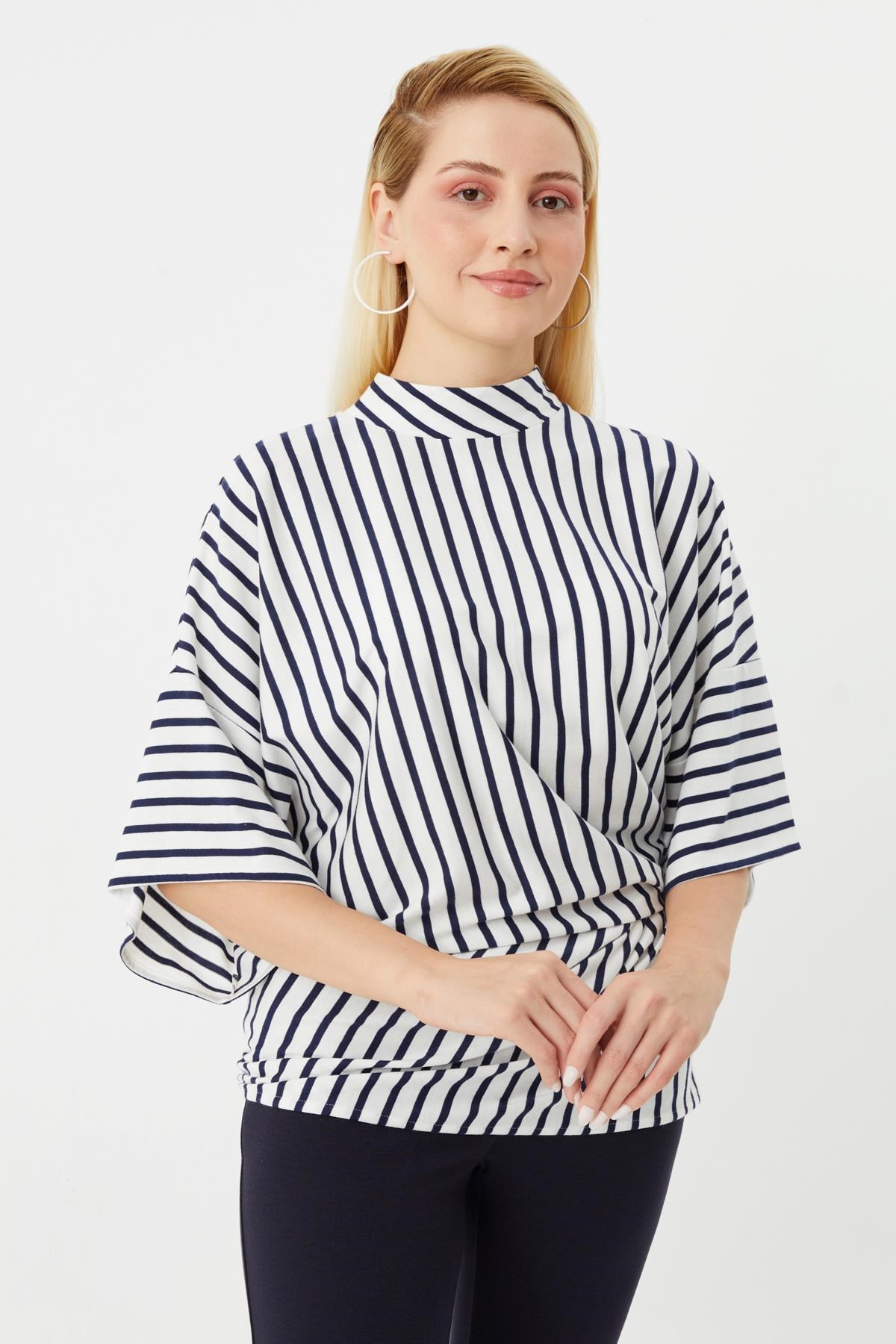 HN3706Drape Detaylı Balıkçı Yaka Bluz