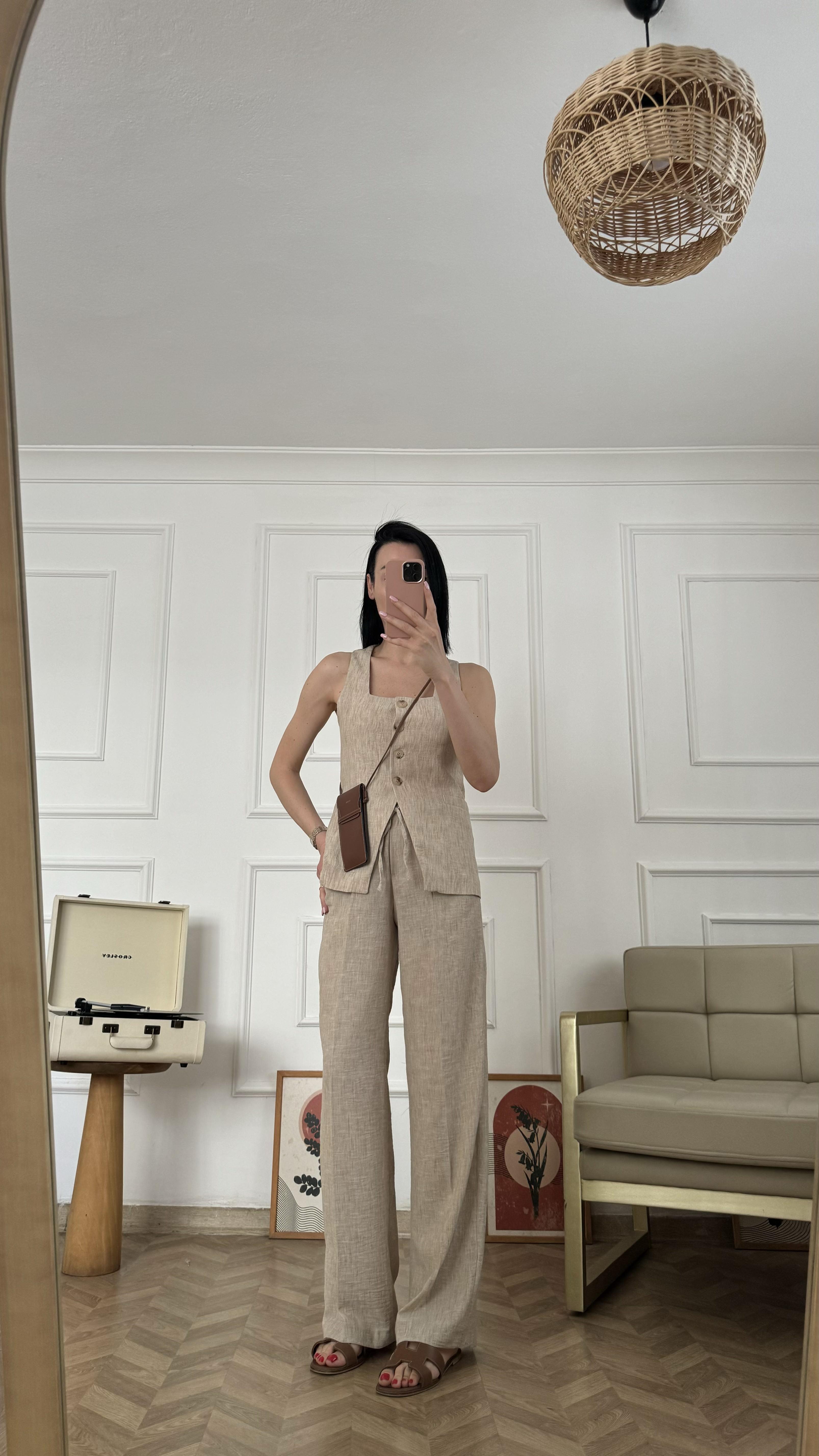 Bej Kare Yaka Yelek Pantalon Takım