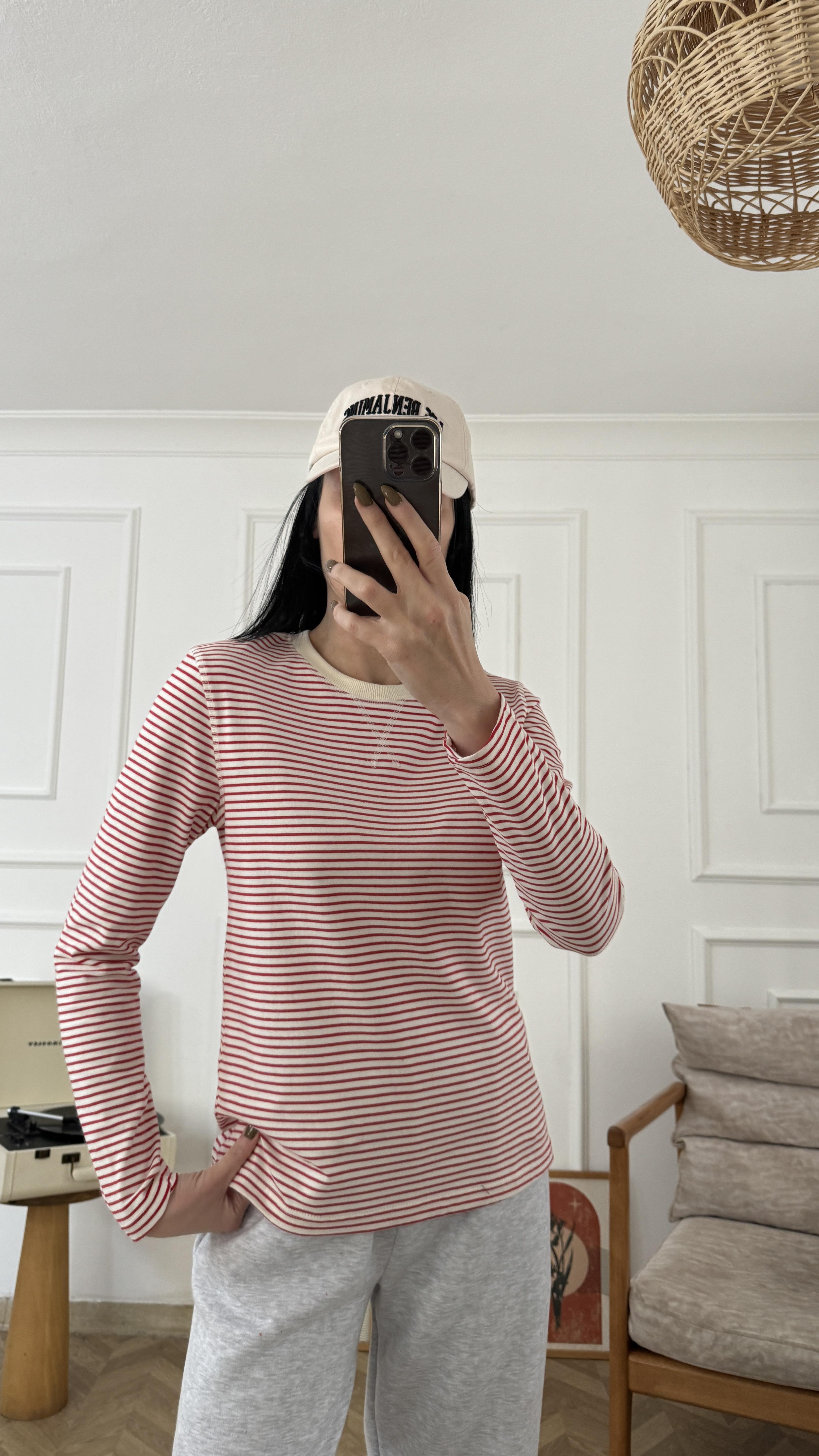 Kırmızı Çizgili İnce Sweat