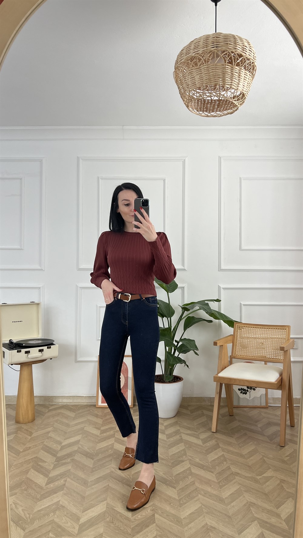 Lacivert Paçası Kesik Jean