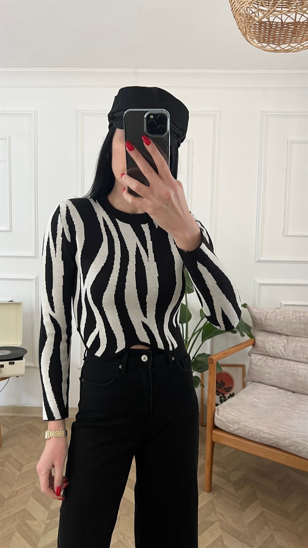 Omuzları Vatkalı Zebra Desen Triko