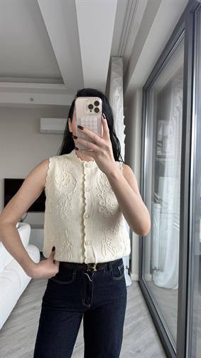 Ekru Nakış Detaylı Yelek