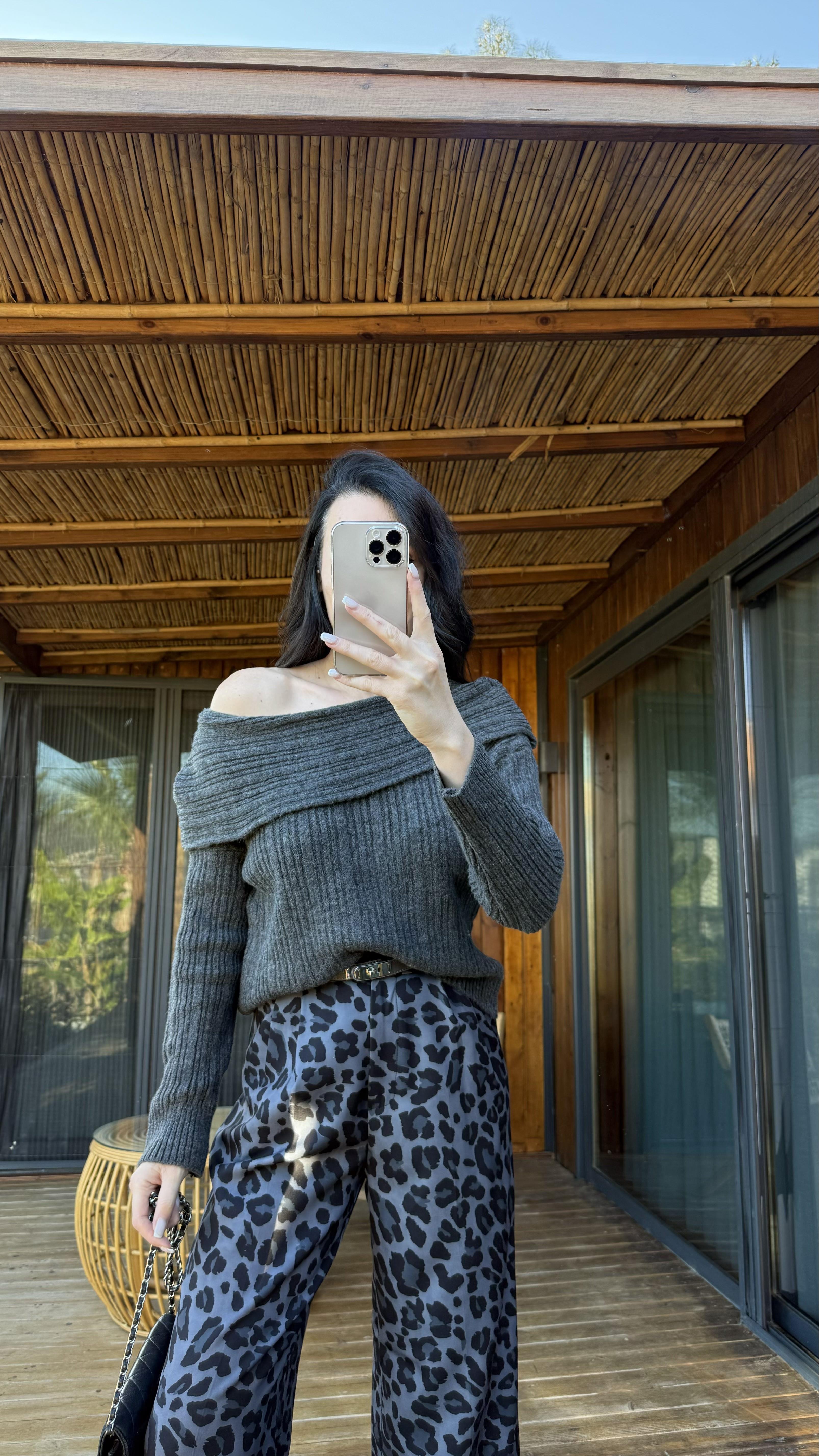 Antrasit Madonna Yaka Triko Kazak