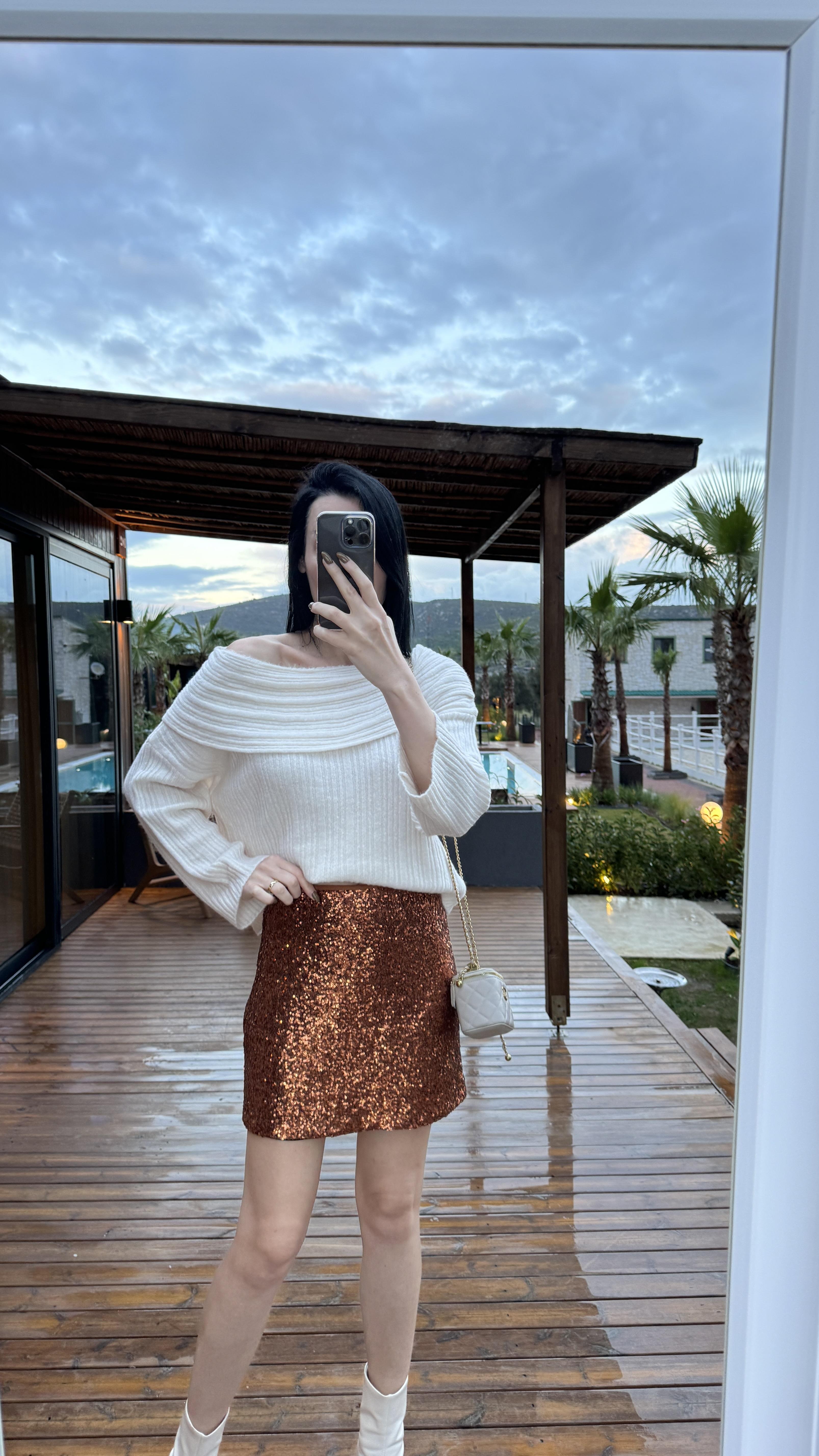 Bakır Rengi Pullu Etek 