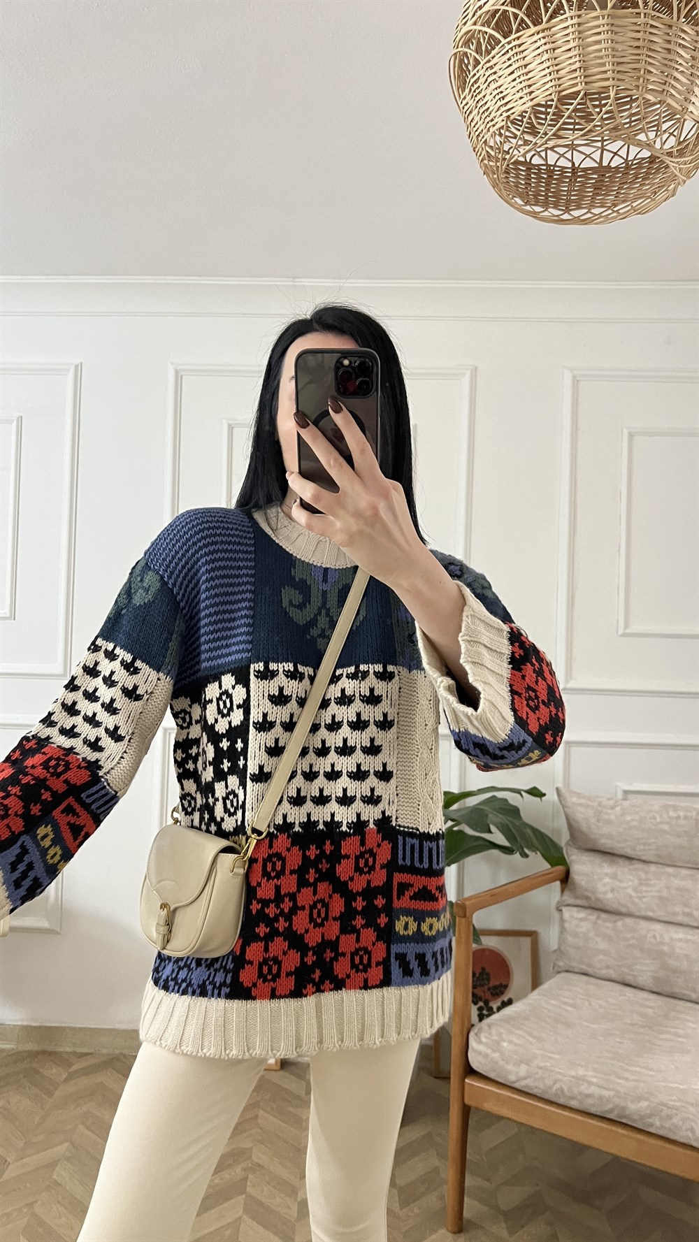 Bej Çiçek Desenli İspanyol Kol Triko Kazak