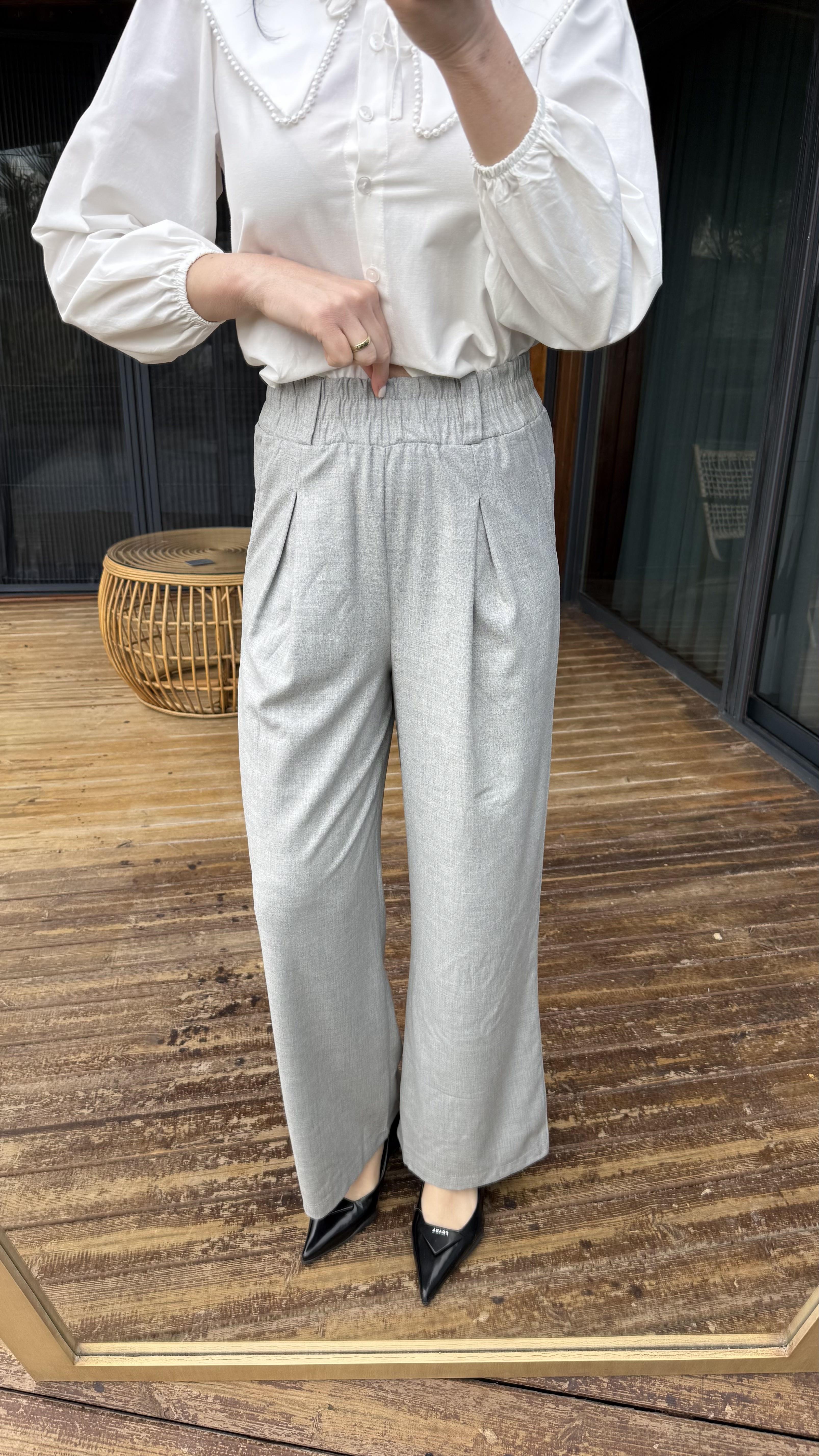 Bel Kısmı Lastikli Gri Kumaş Pantalon