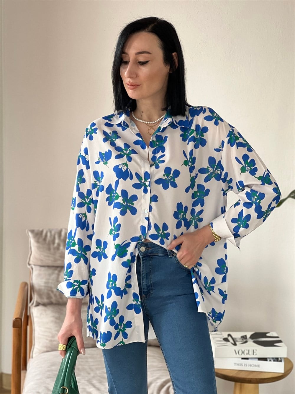 Beyaz Mavi Çiçekli Oversize Gömlek