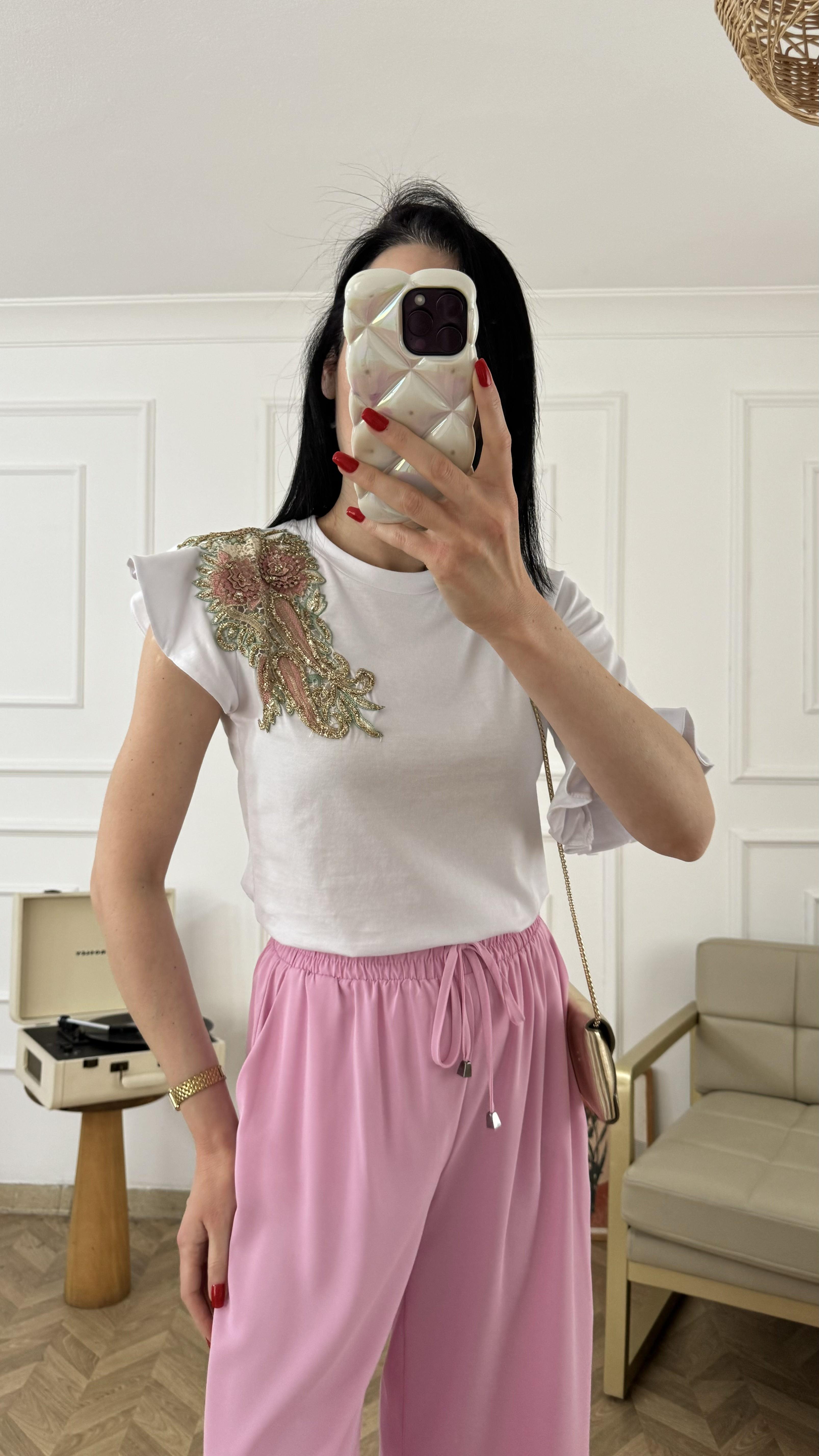 Beyaz Pudra Gold İşlemeli Tshirt 