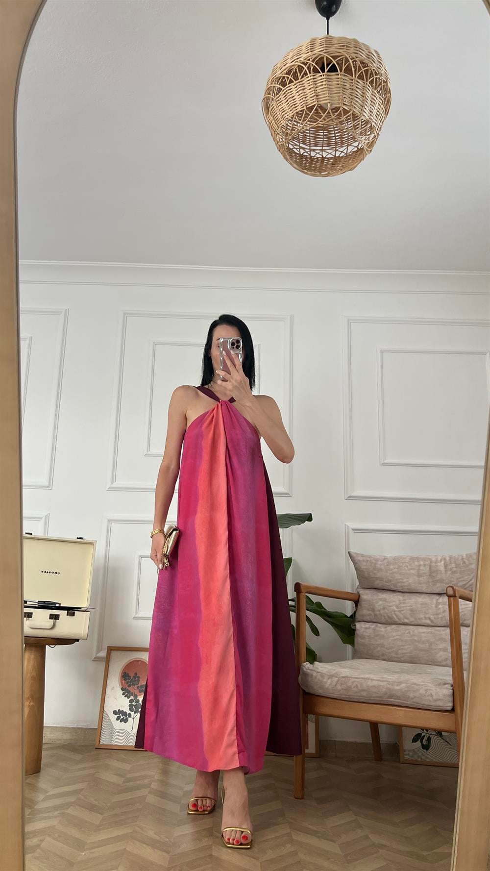 Boyun Detaylı Pembe Mor Desenli Elbise