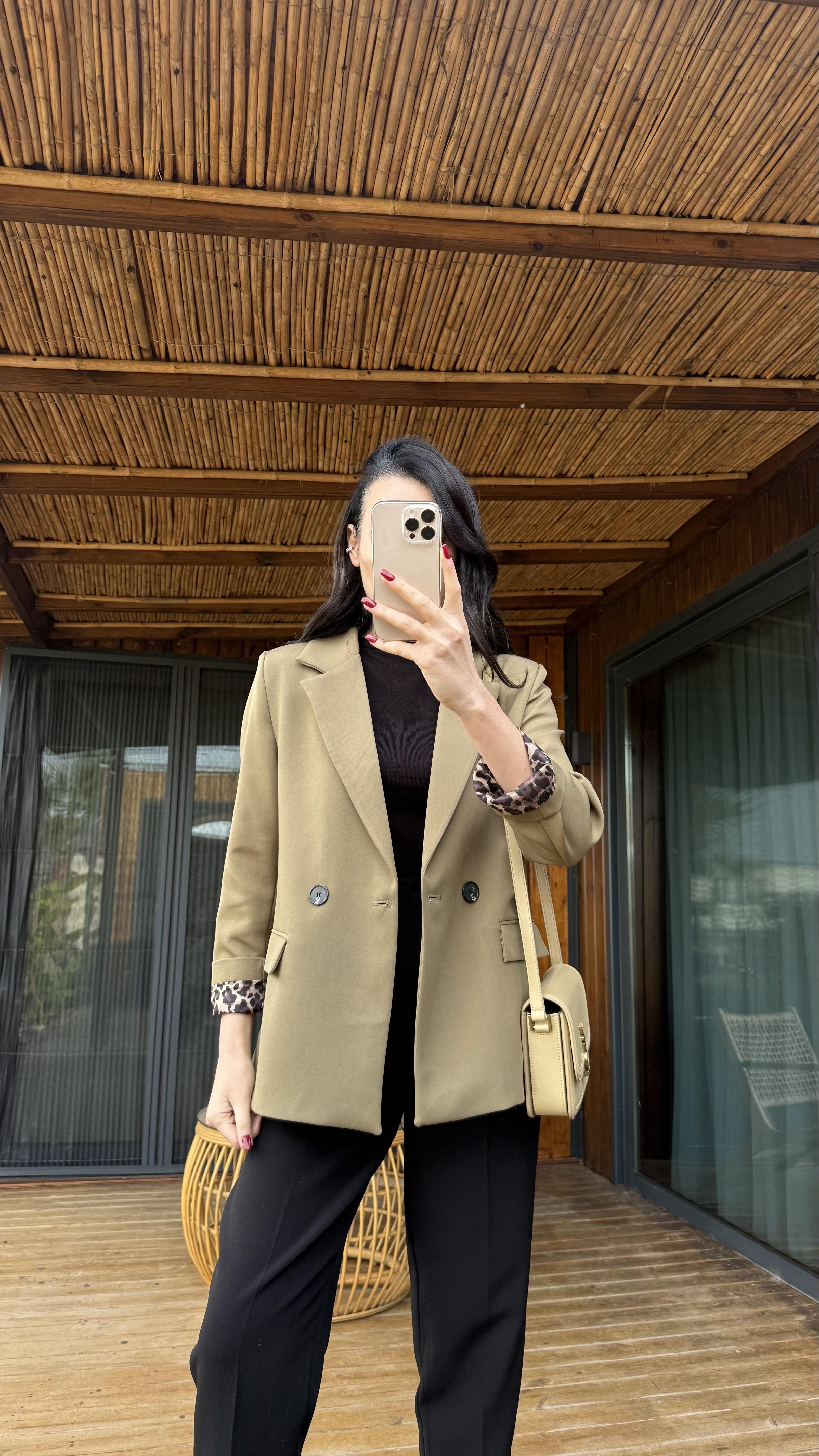 Çağla Yeşili  Leopar Astarlı Atlas Kumaş Blazer Ceket