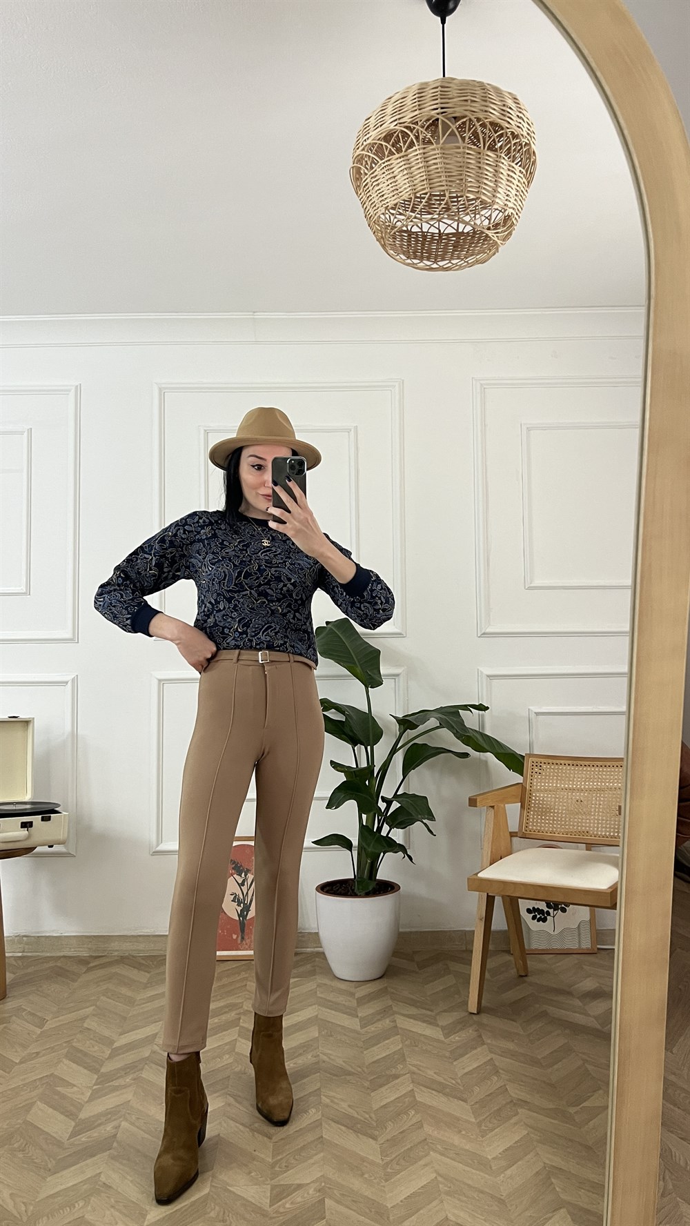 Camel İnce Kemerli Likralı Pantolon