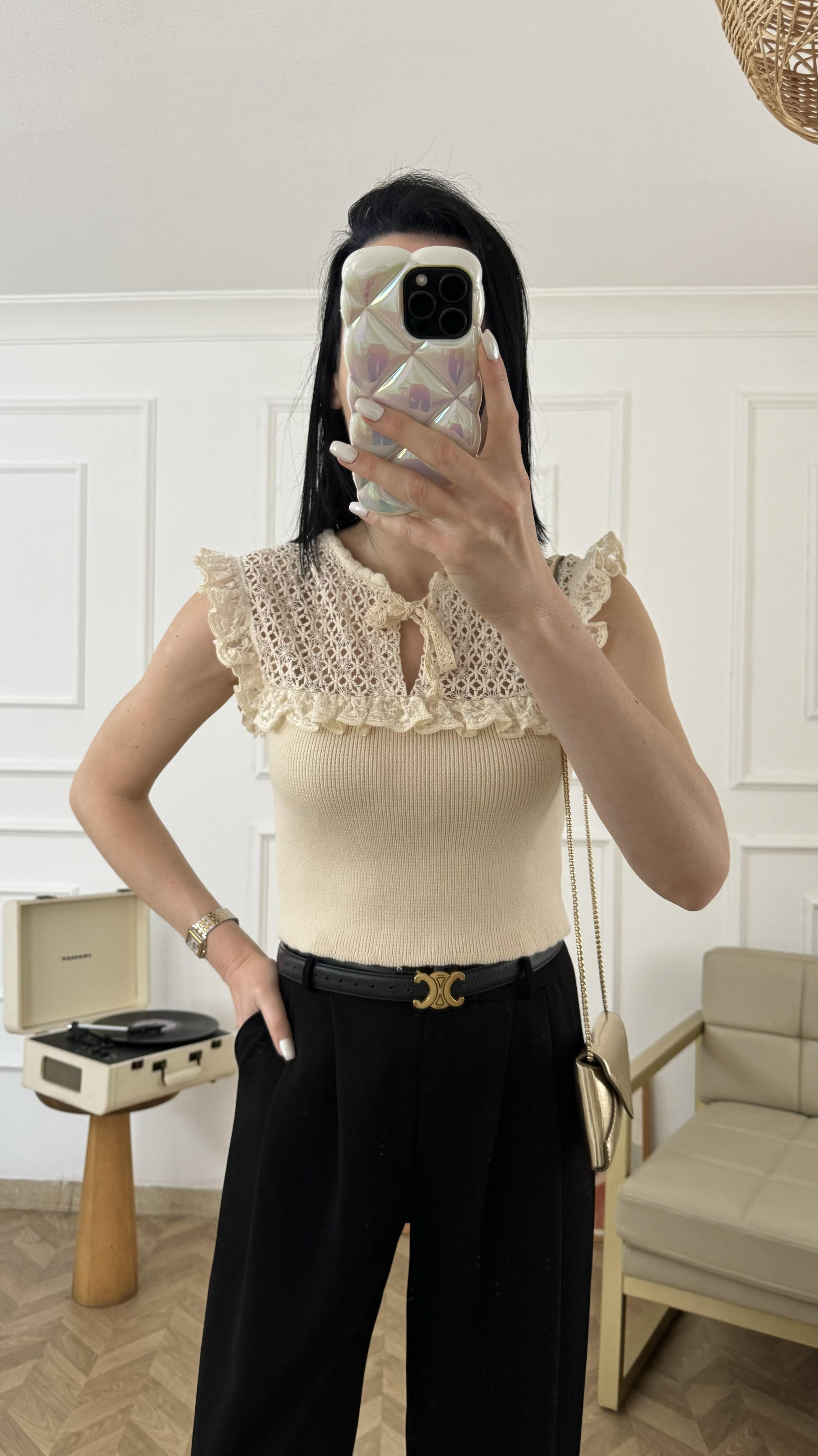 Dantel Detaylı Triko Bluz