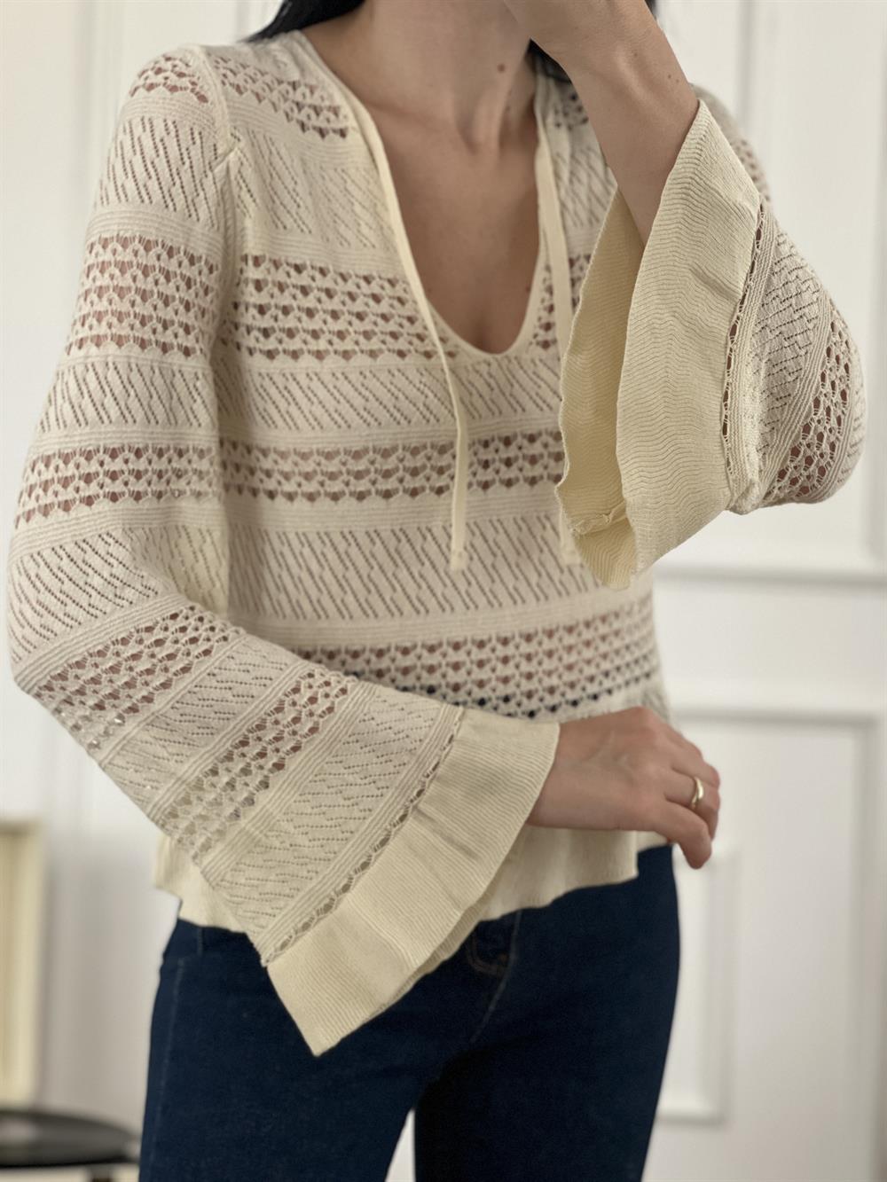 Ekru Kolları İspanyol Bluz