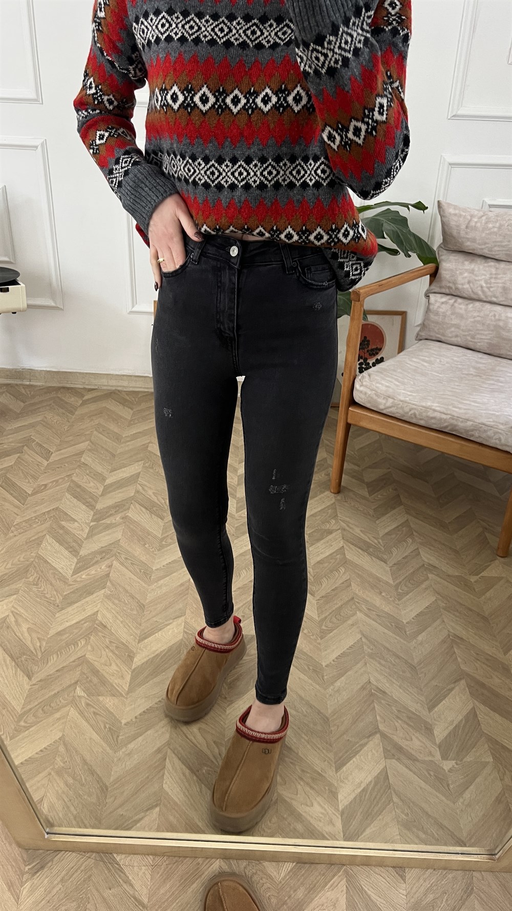 Füme Minik Tırnak Detaylı Likralı Jean