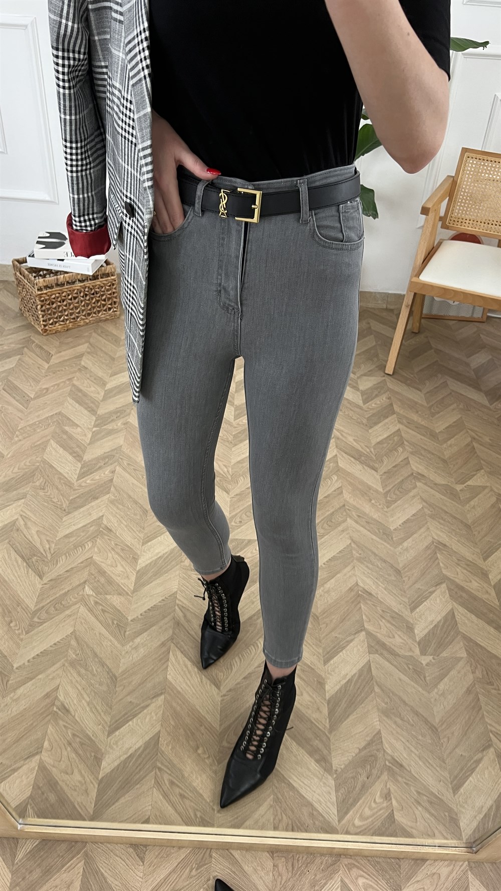 Gri Yüksek Bel Likralı Jean