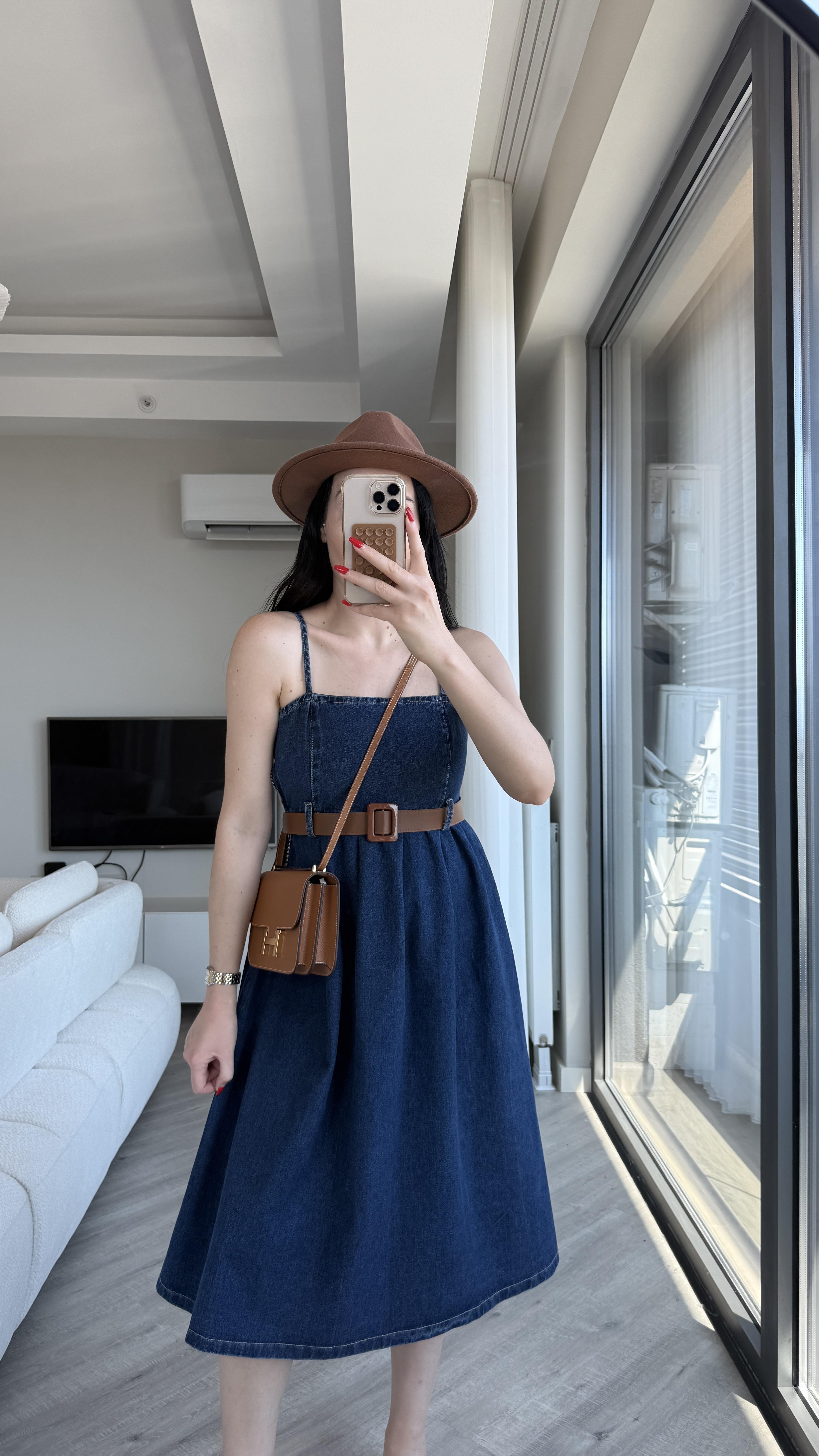 İp Askılı Kemerli Denim Elbise