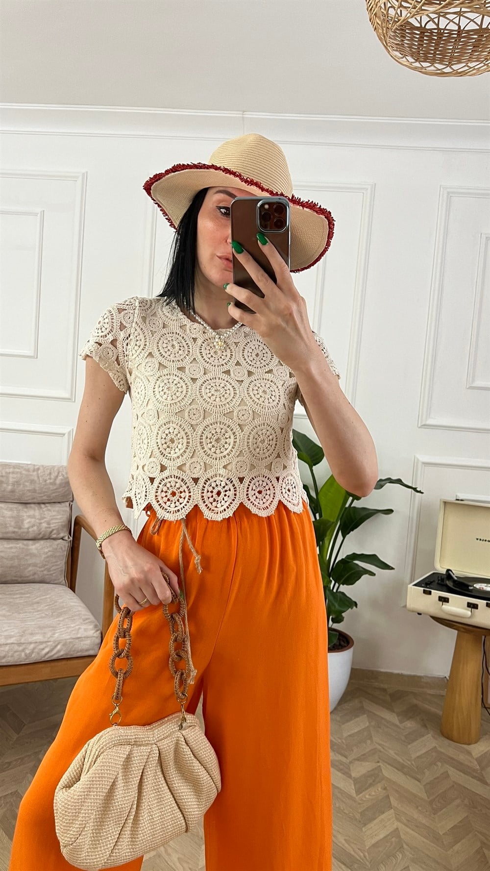 Kısa Kollu Astarlı Motif Bluz 