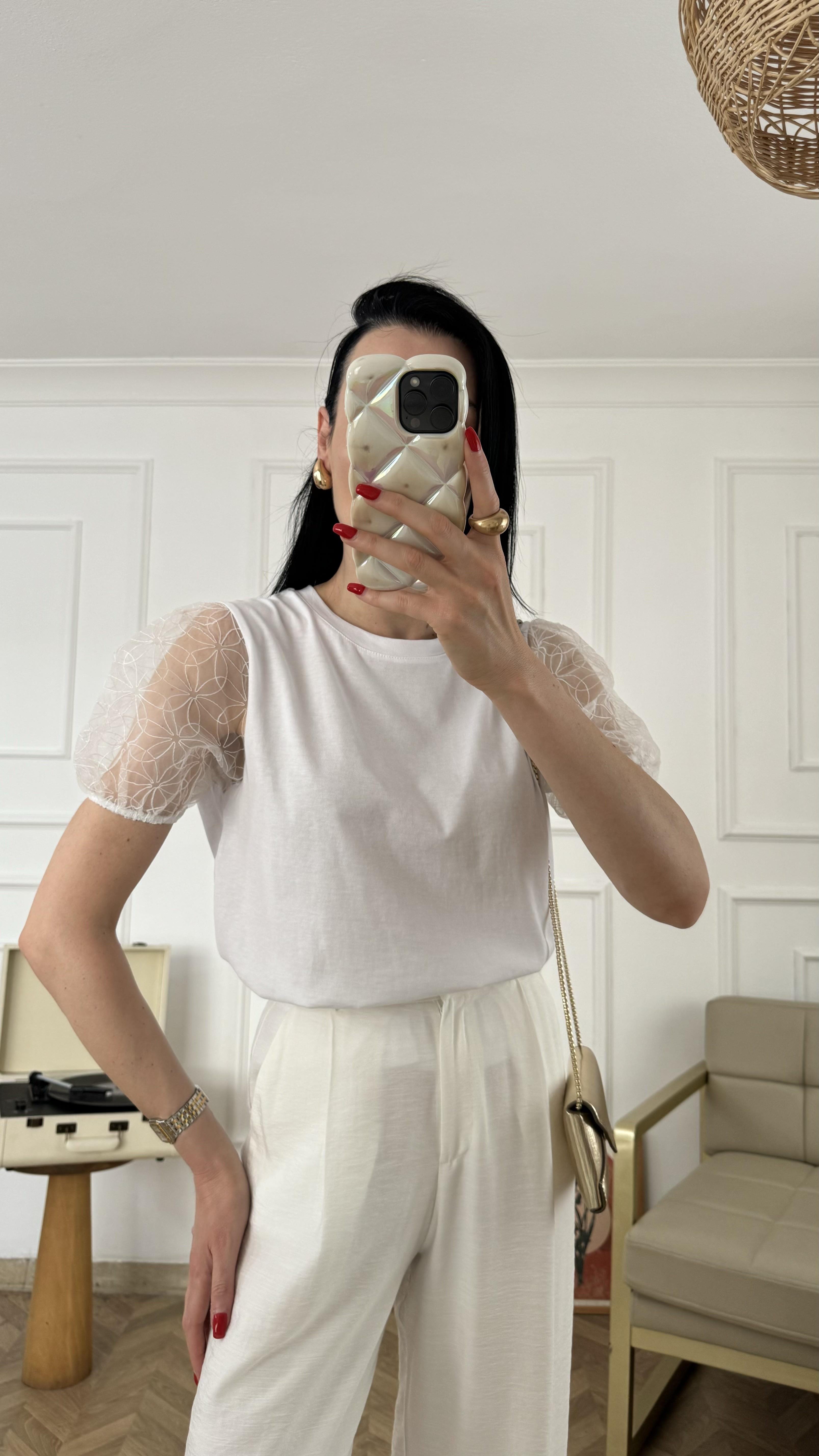 Kolları Tül Detaylı Beyaz Tshirt