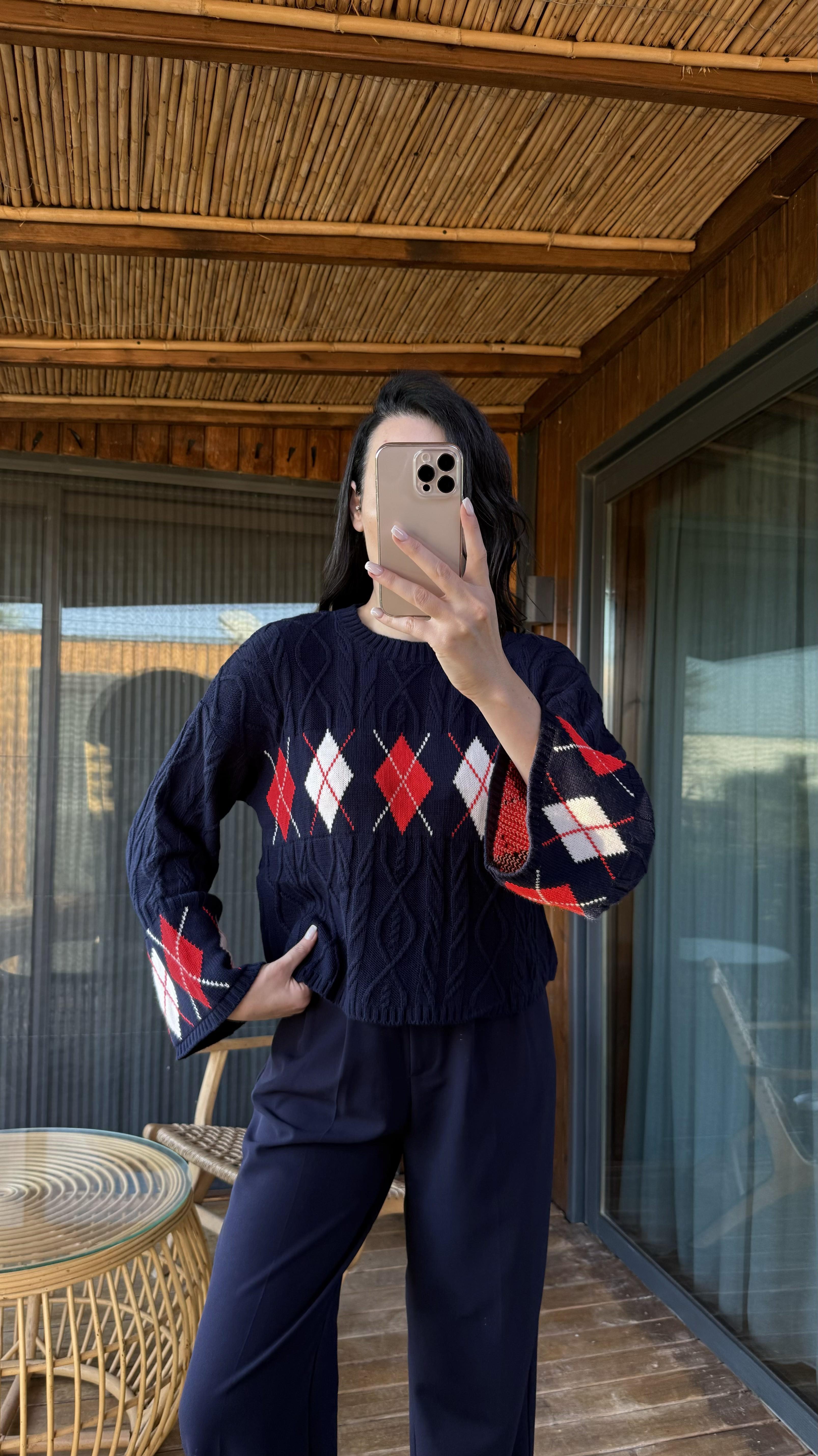 Lacivert Kırmızı Baklava Desen Triko