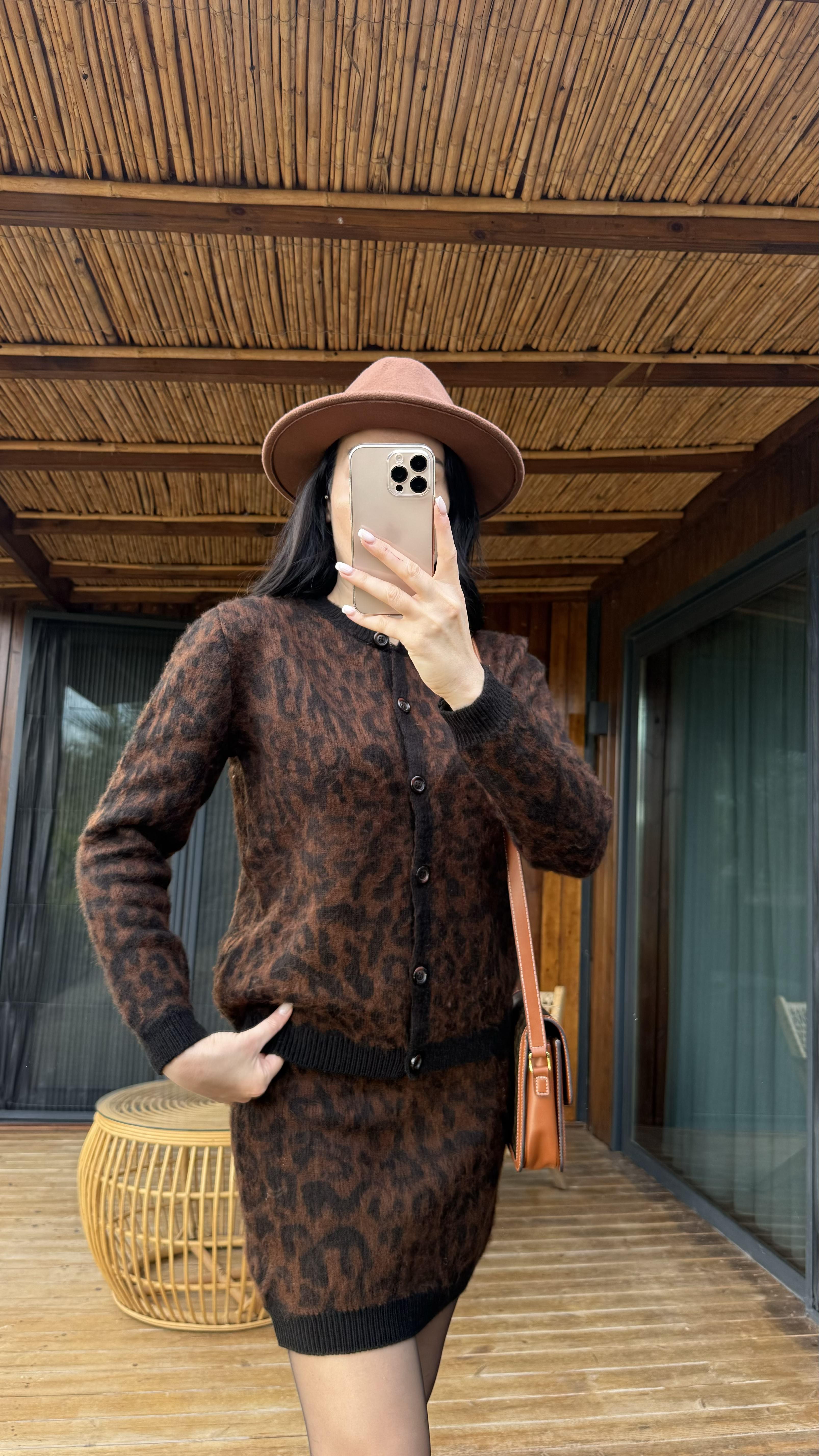 Leopar Desen Etekli Triko Takım