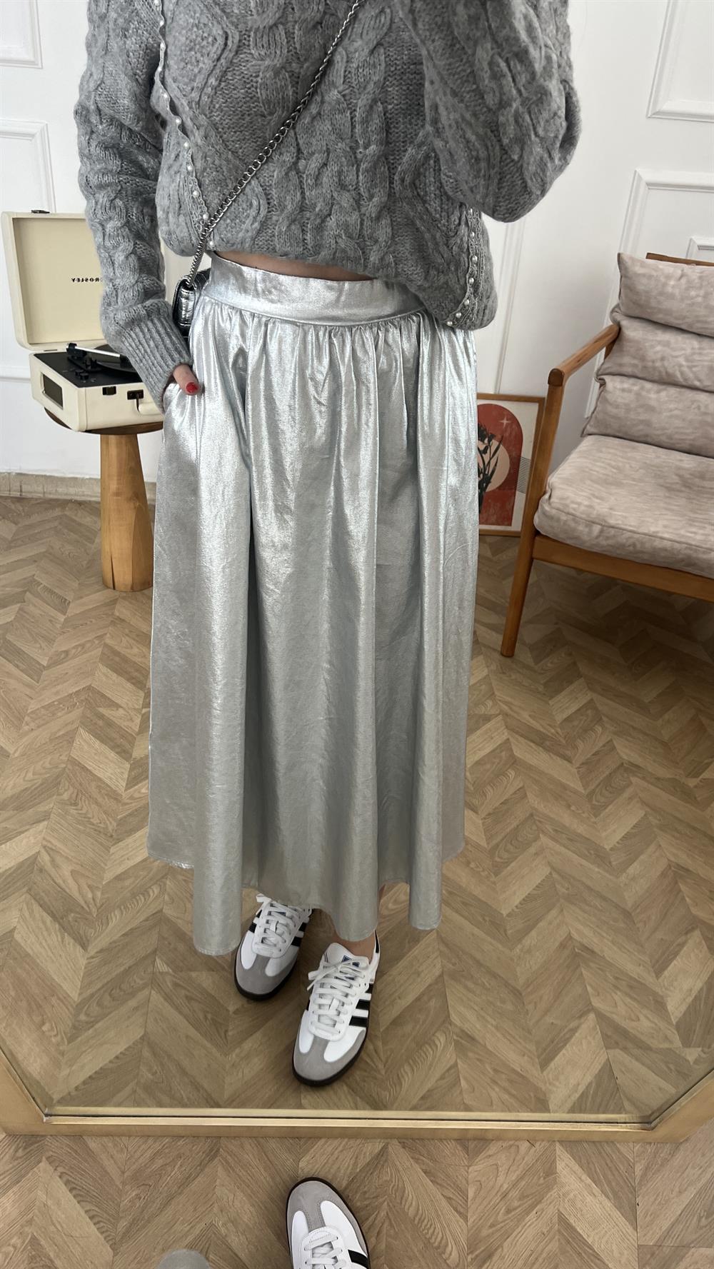 Metalik Gri Cepli Çan Etek