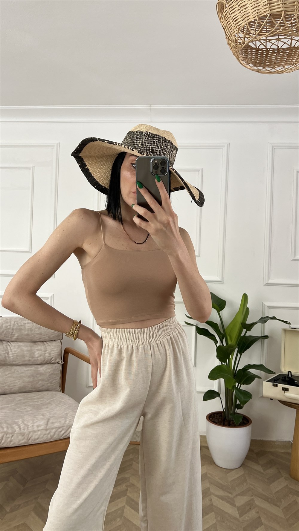 Nude İp Askılı Crop