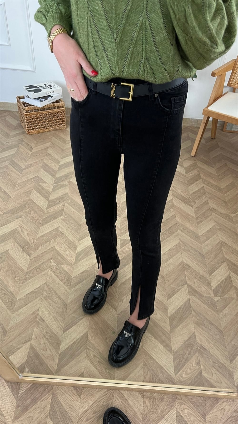 Ön Paça Yırtmaç Detaylı Koyu Füme Jean