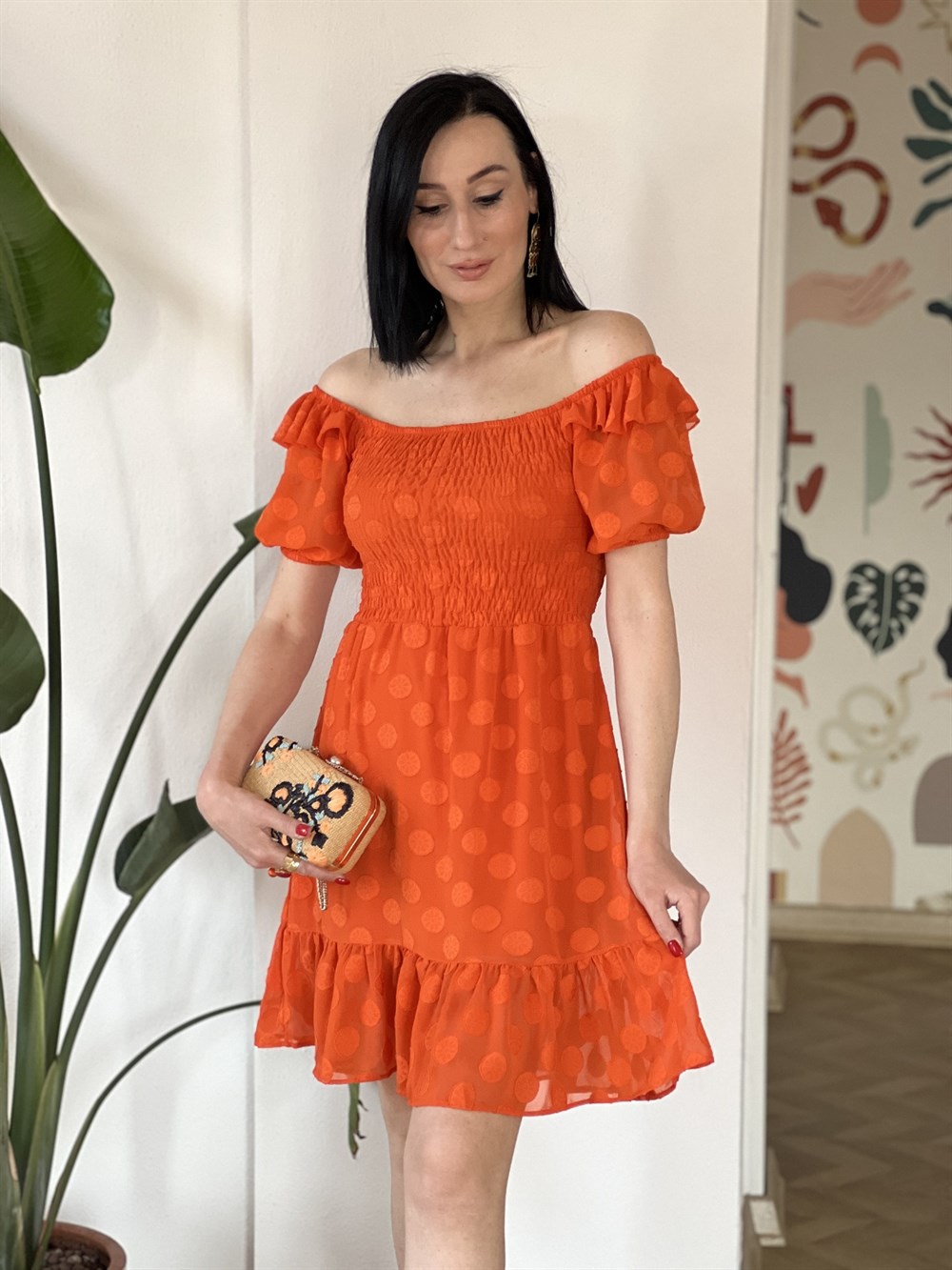 Orange Gipe Detaylı Madonna Yaka Elbise