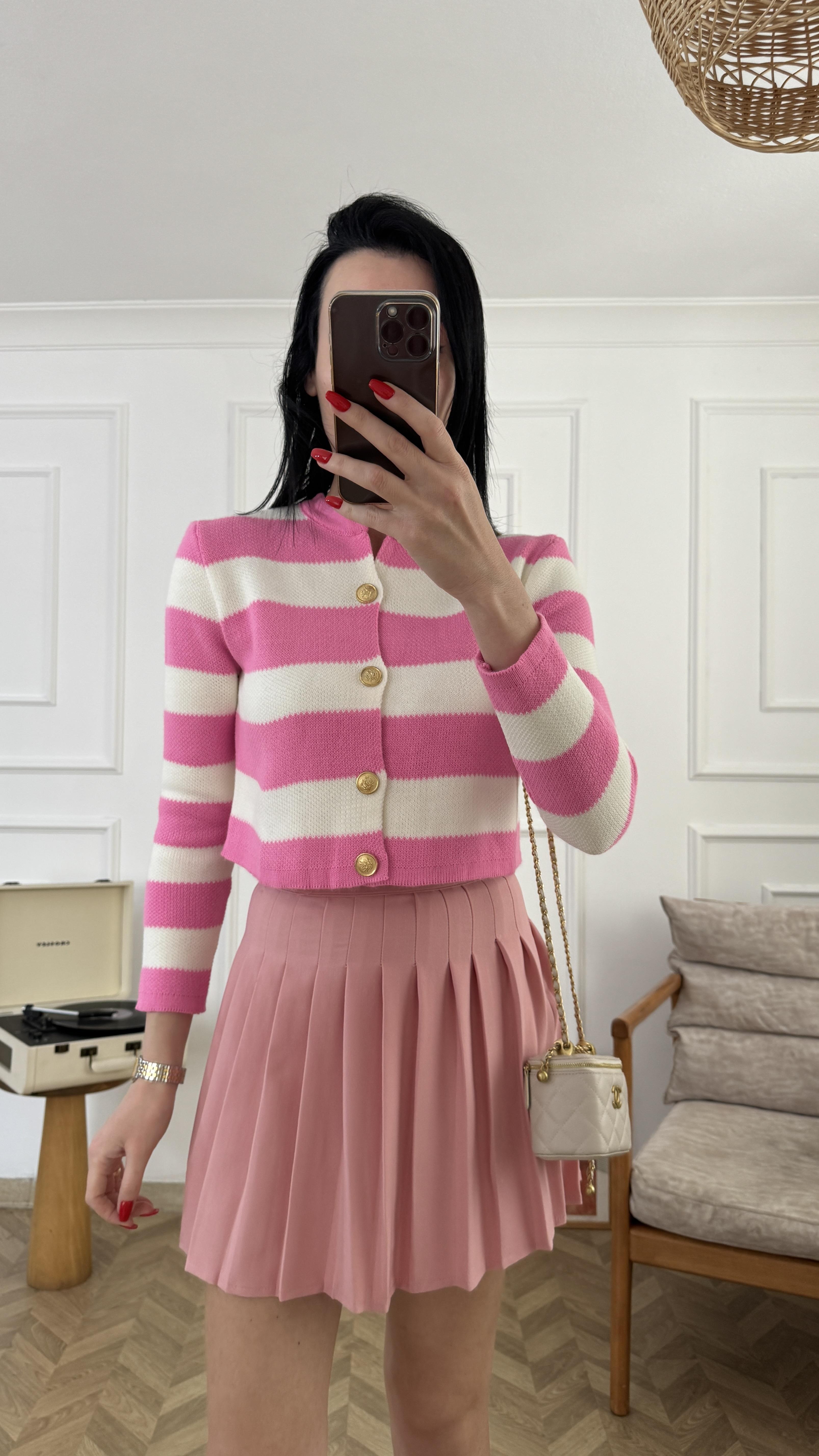 Pembe Beyaz Gold Düğmeli Hırka