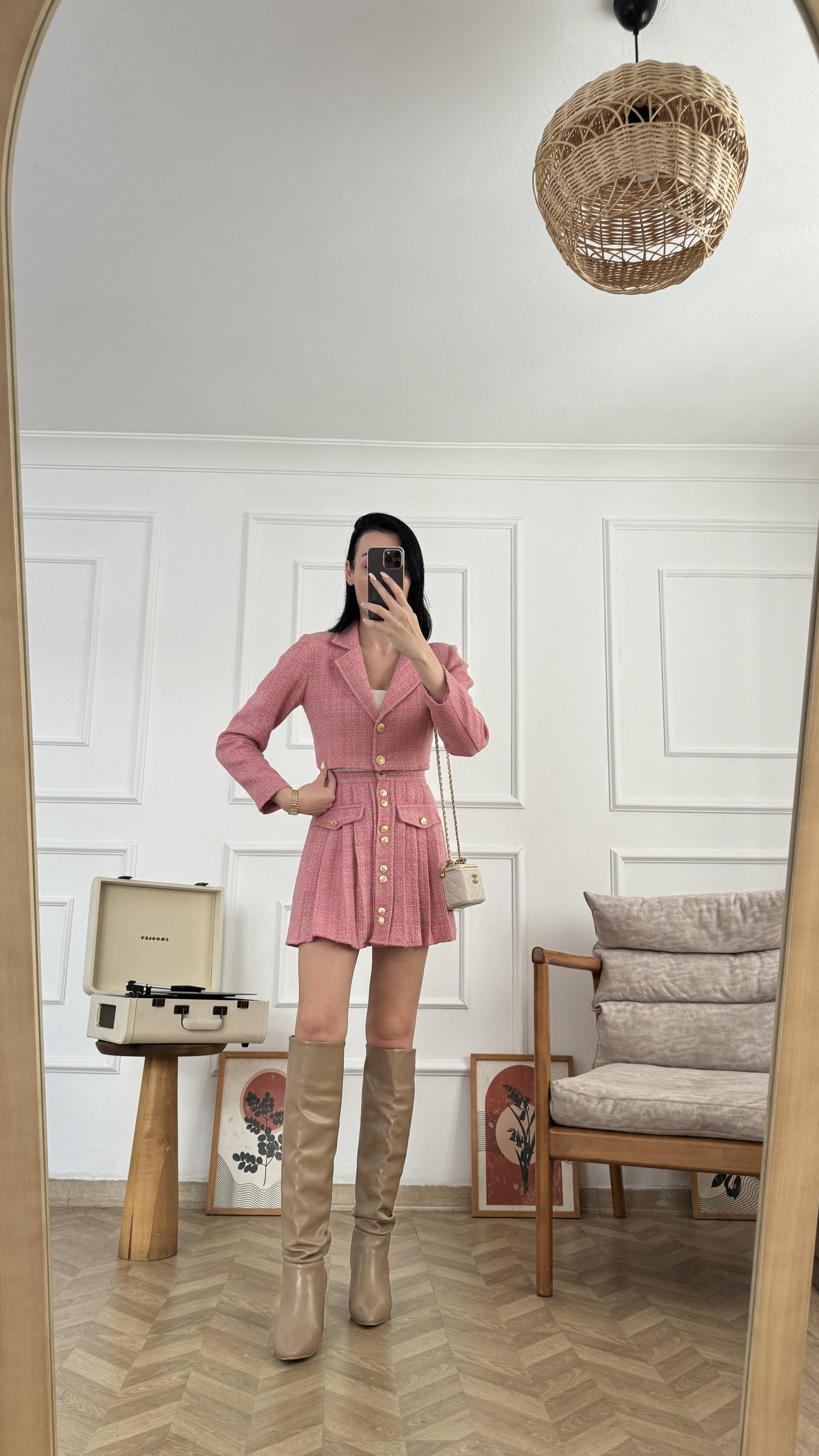 Pembe Eteği Pileli Ceketli Tüvit Takım 