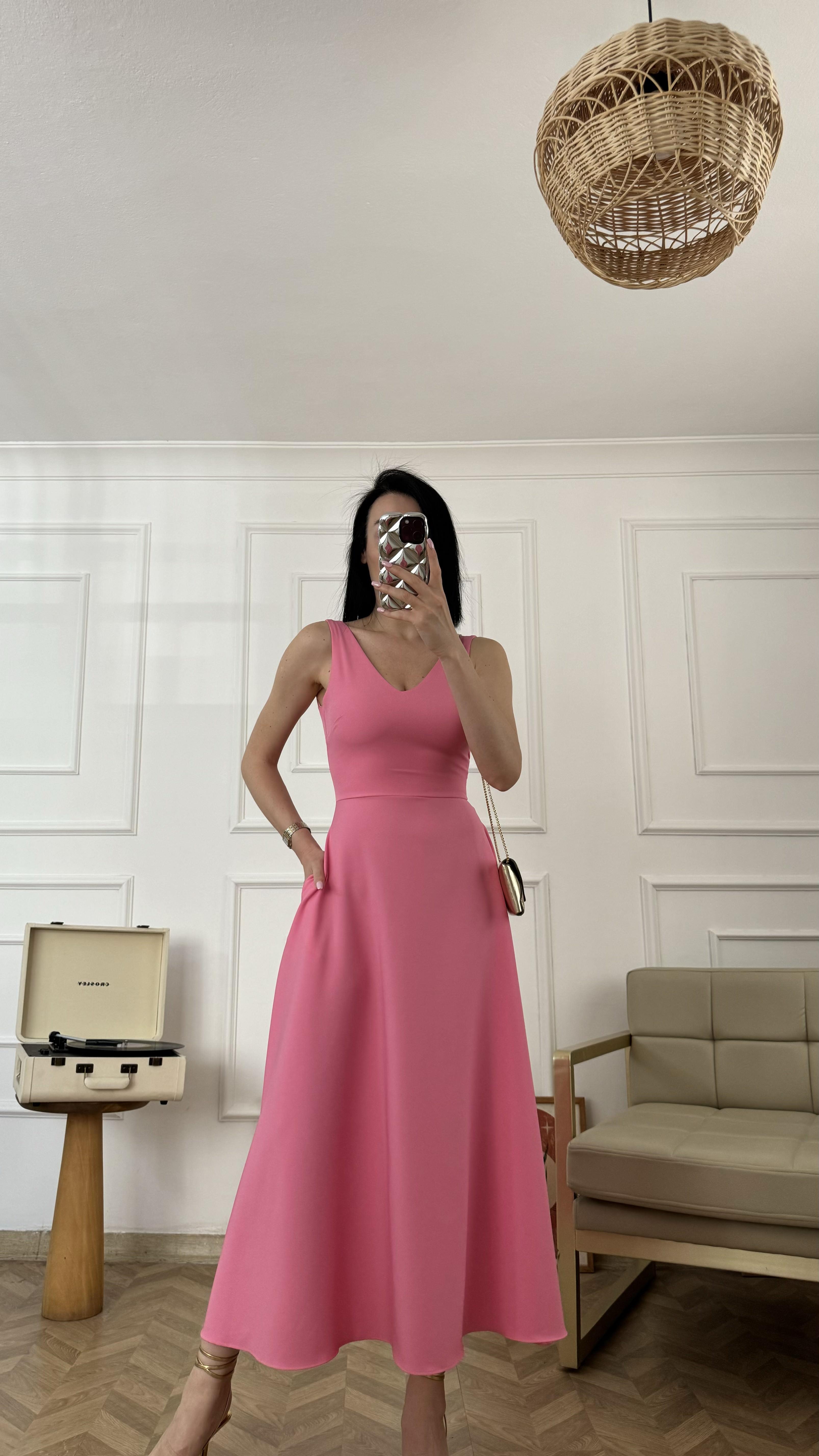 Pembe Kalın Askılı Kloş Elbise
