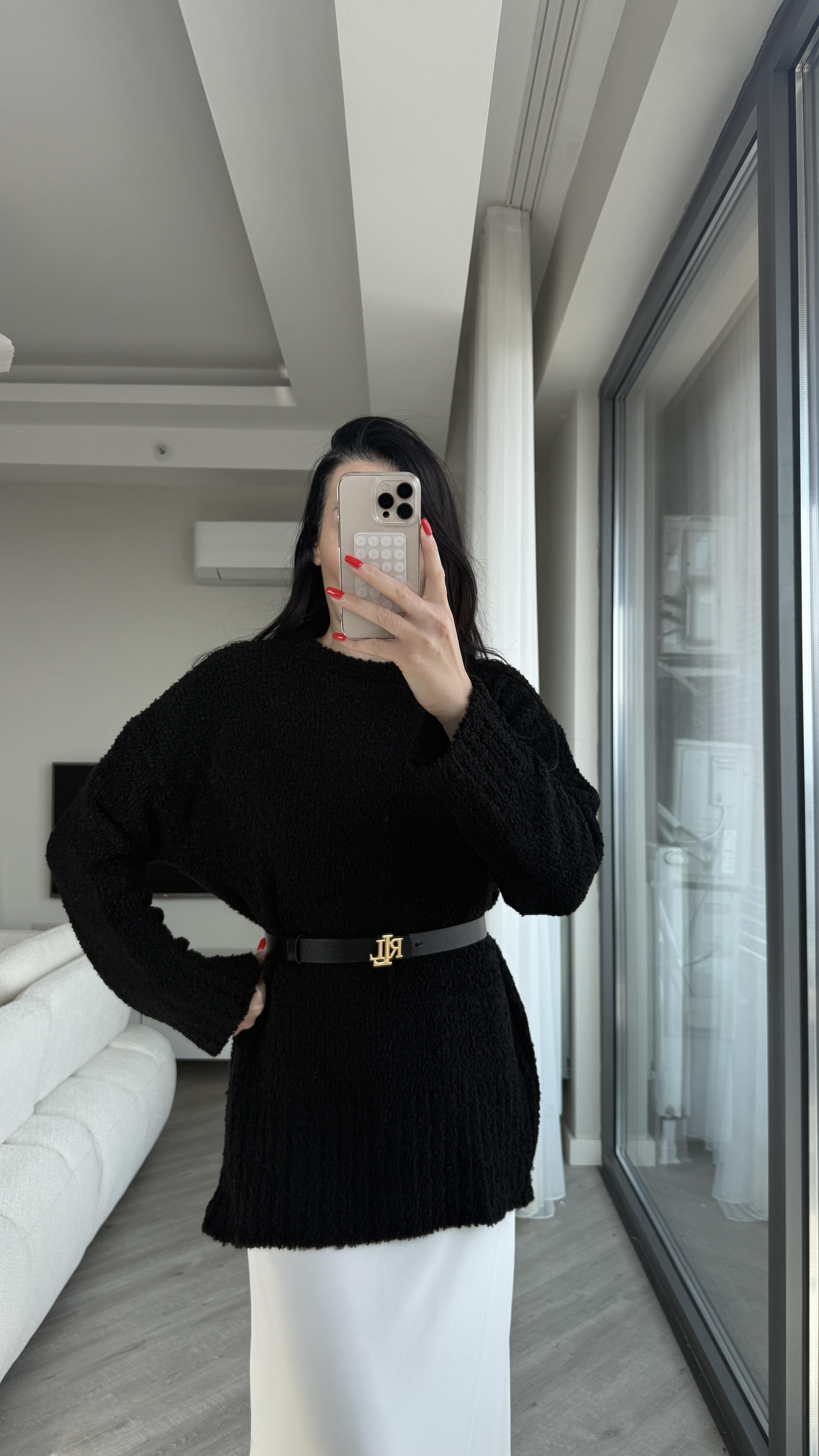 Siyah Buklet Kumaş Oversize Kazak