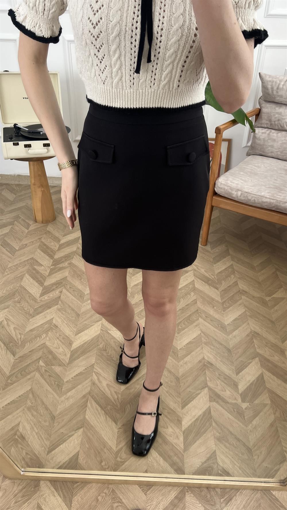 Siyah Cep Detaylı Etek