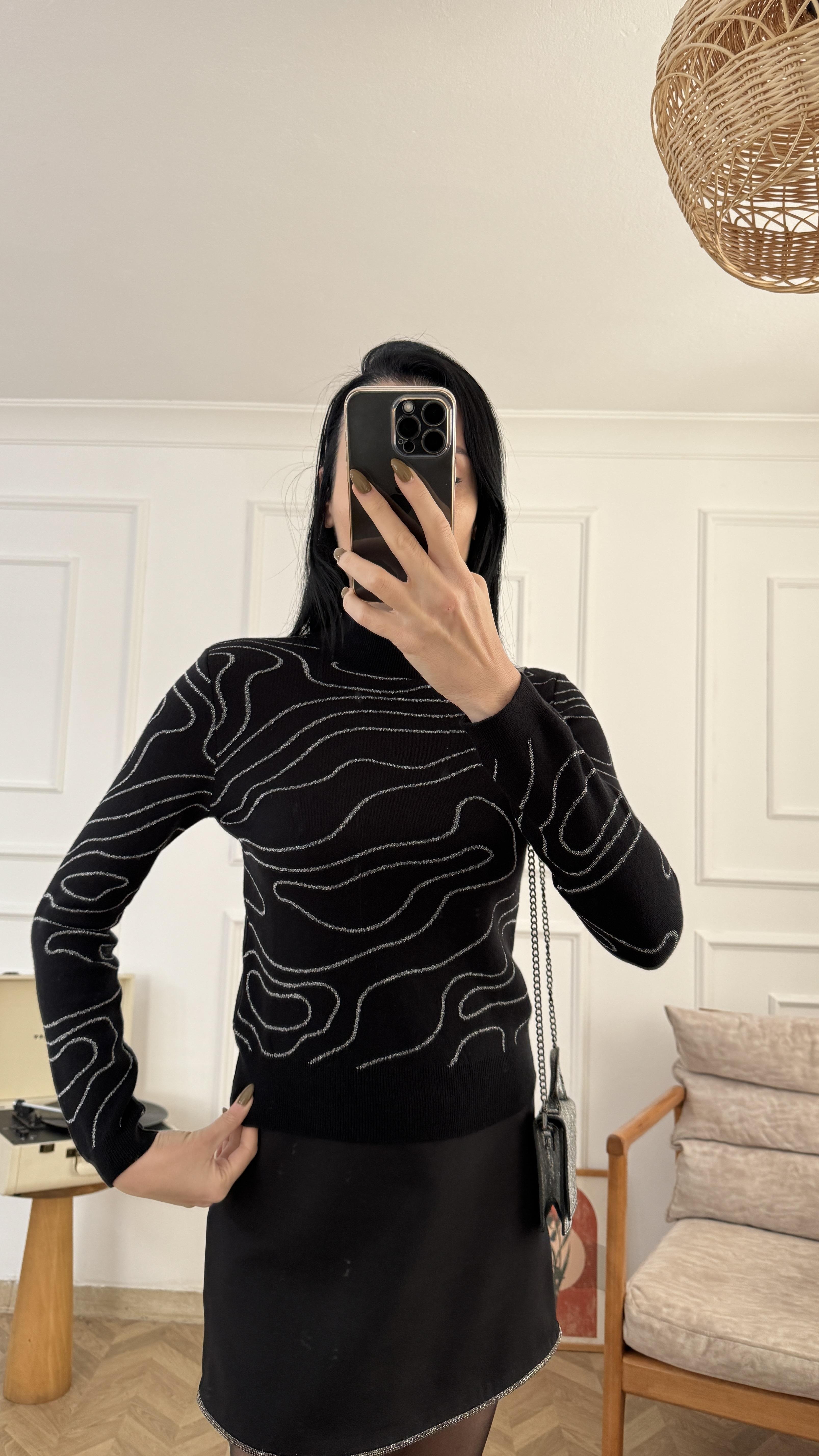 Siyah Gümüş Simli Triko