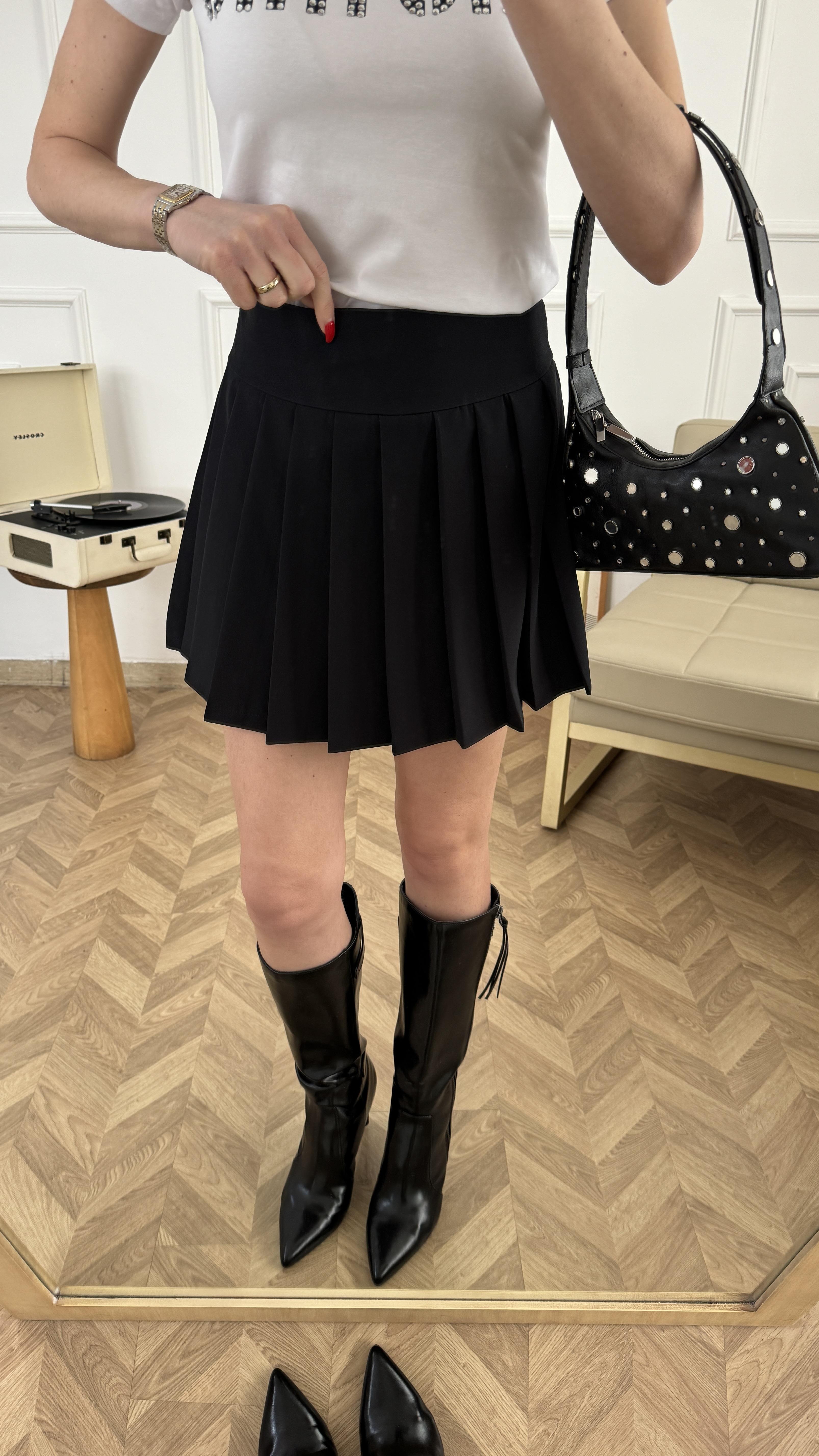 Siyah Kalın Pileli Etek 